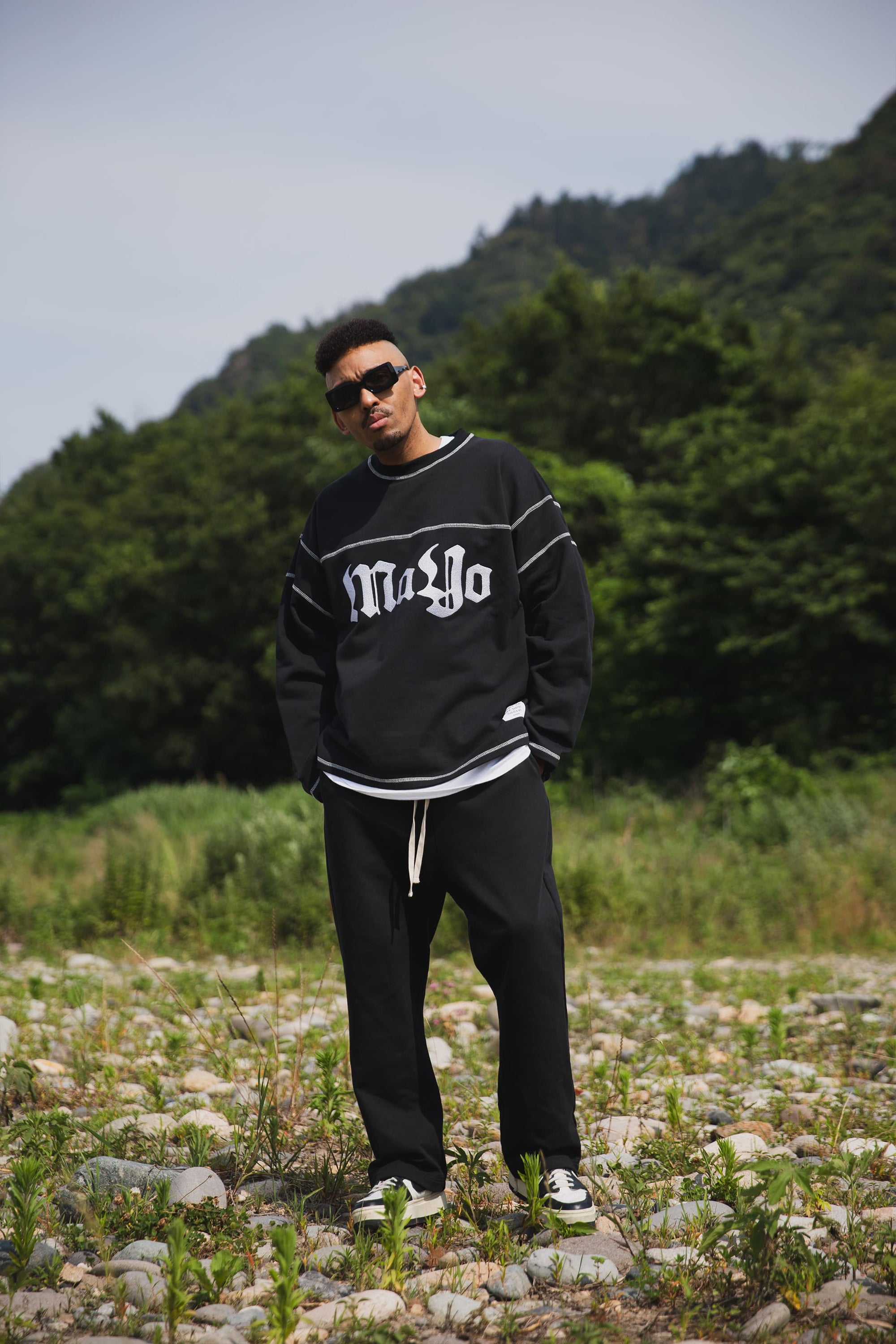 CROSS BONE EMBROIDERY CREW NECK SWEAT