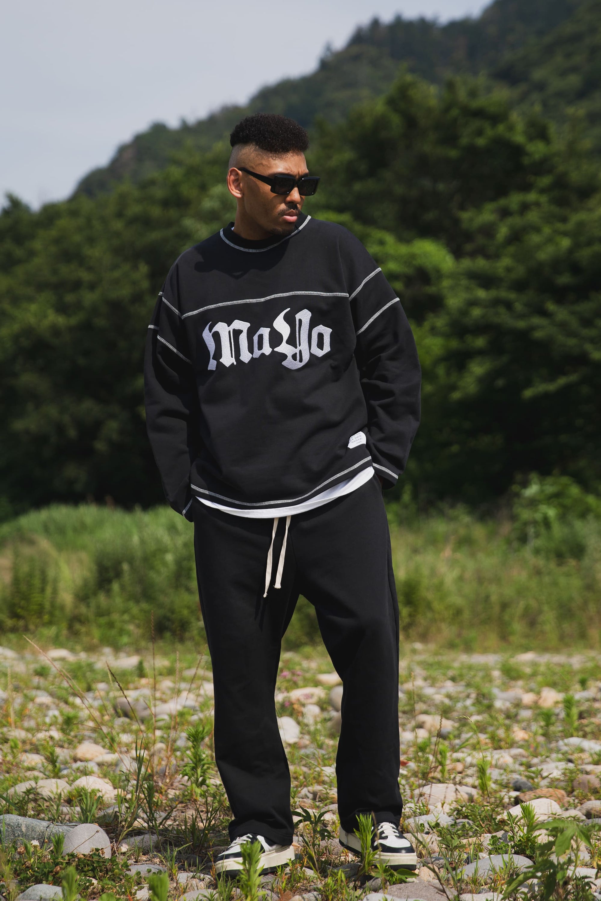 CROSS BONE EMBROIDERY CREW NECK SWEAT