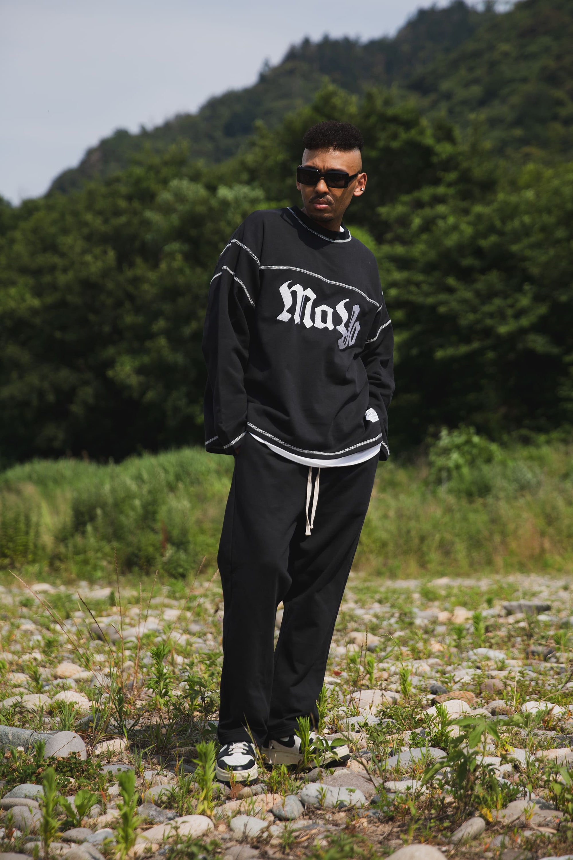 CROSS BONE EMBROIDERY CREW NECK SWEAT