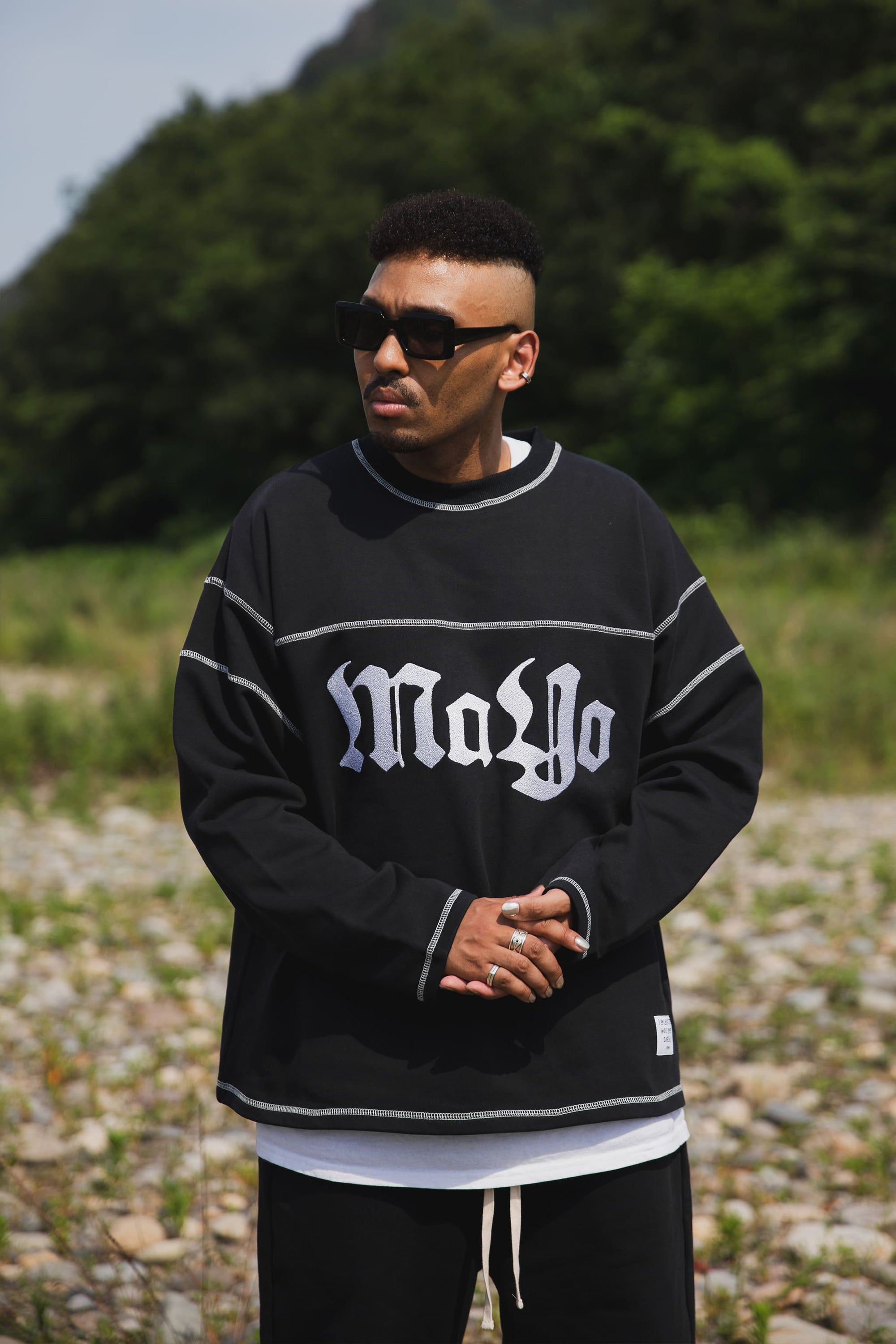 CROSS BONE EMBROIDERY CREW NECK SWEAT