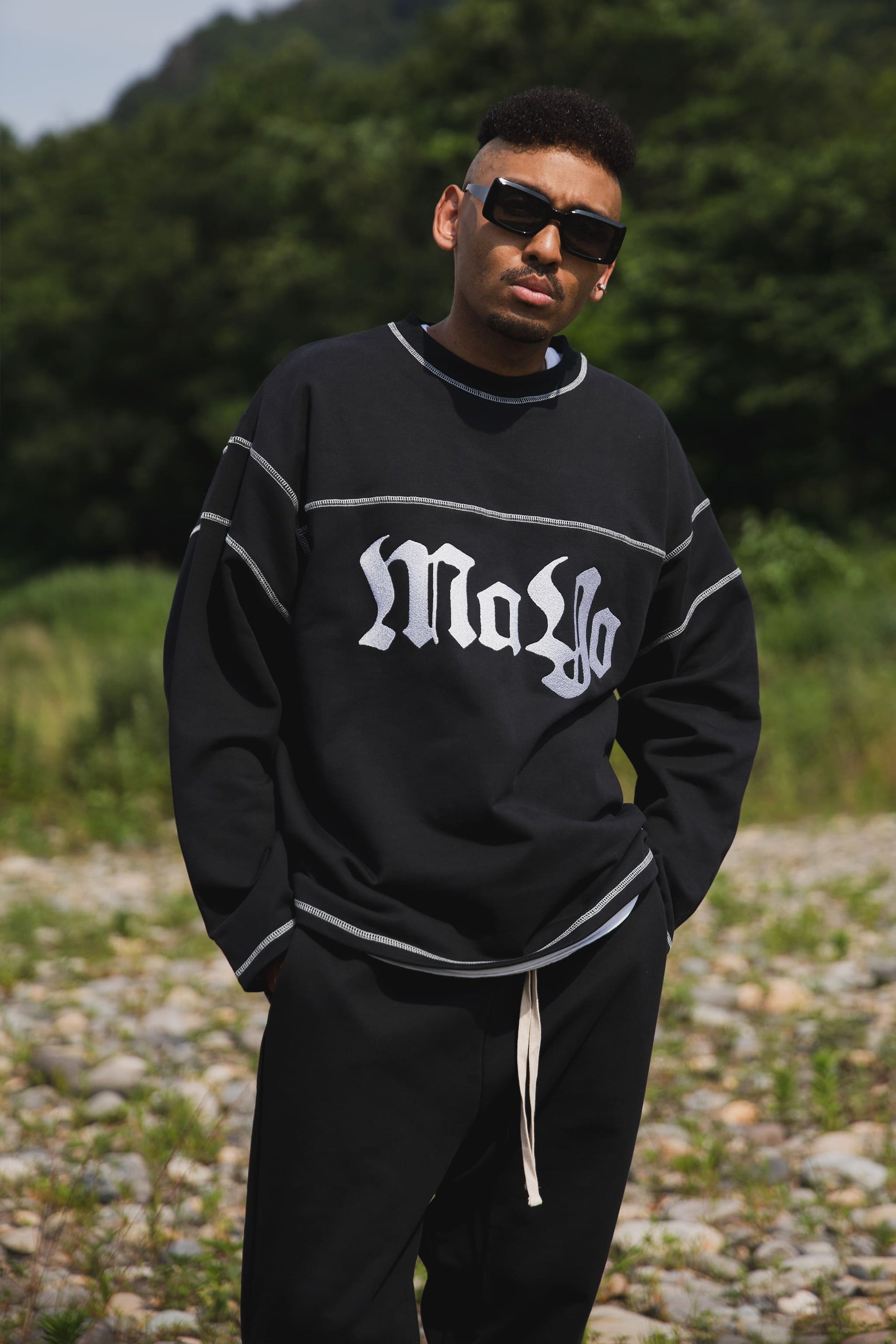 CROSS BONE EMBROIDERY CREW NECK SWEAT