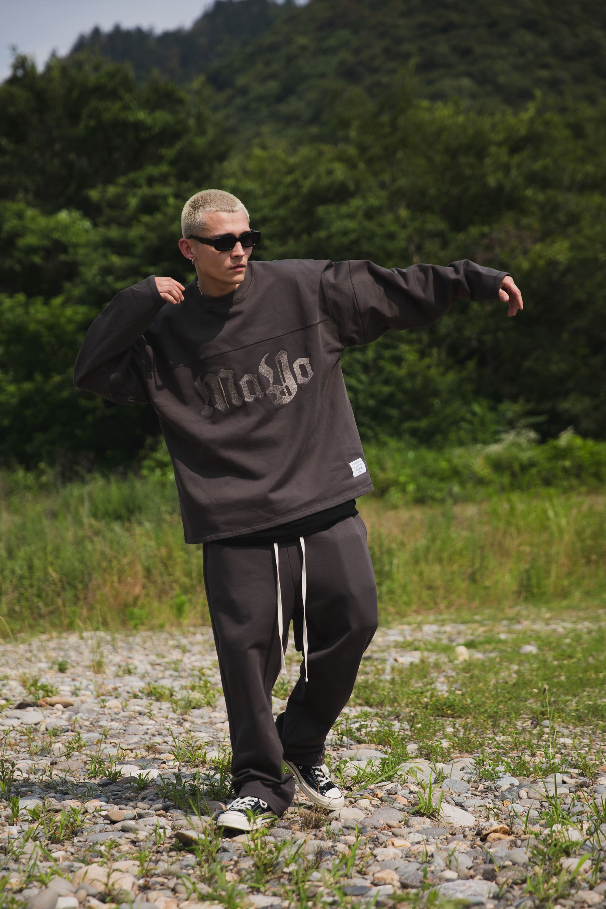 CROSS BONE EMBROIDERY CREW NECK SWEAT