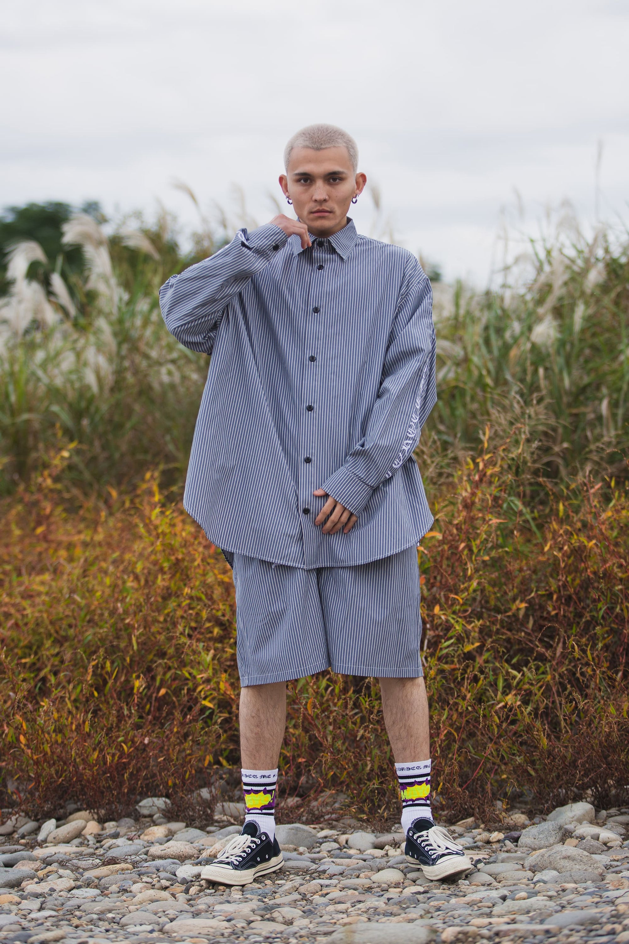 BACK LOGO EMBROIDERY STRIPE SHIRT