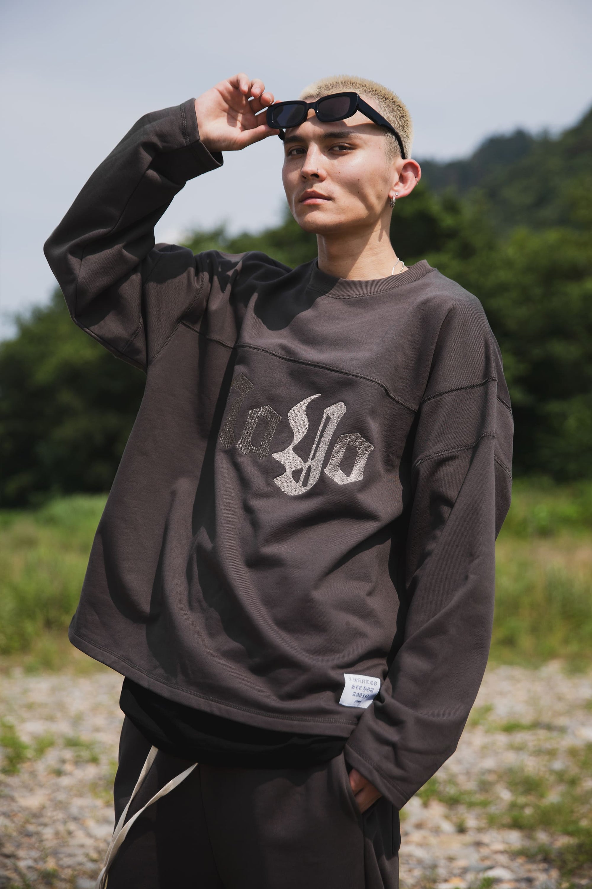 CROSS BONE EMBROIDERY CREW NECK SWEAT