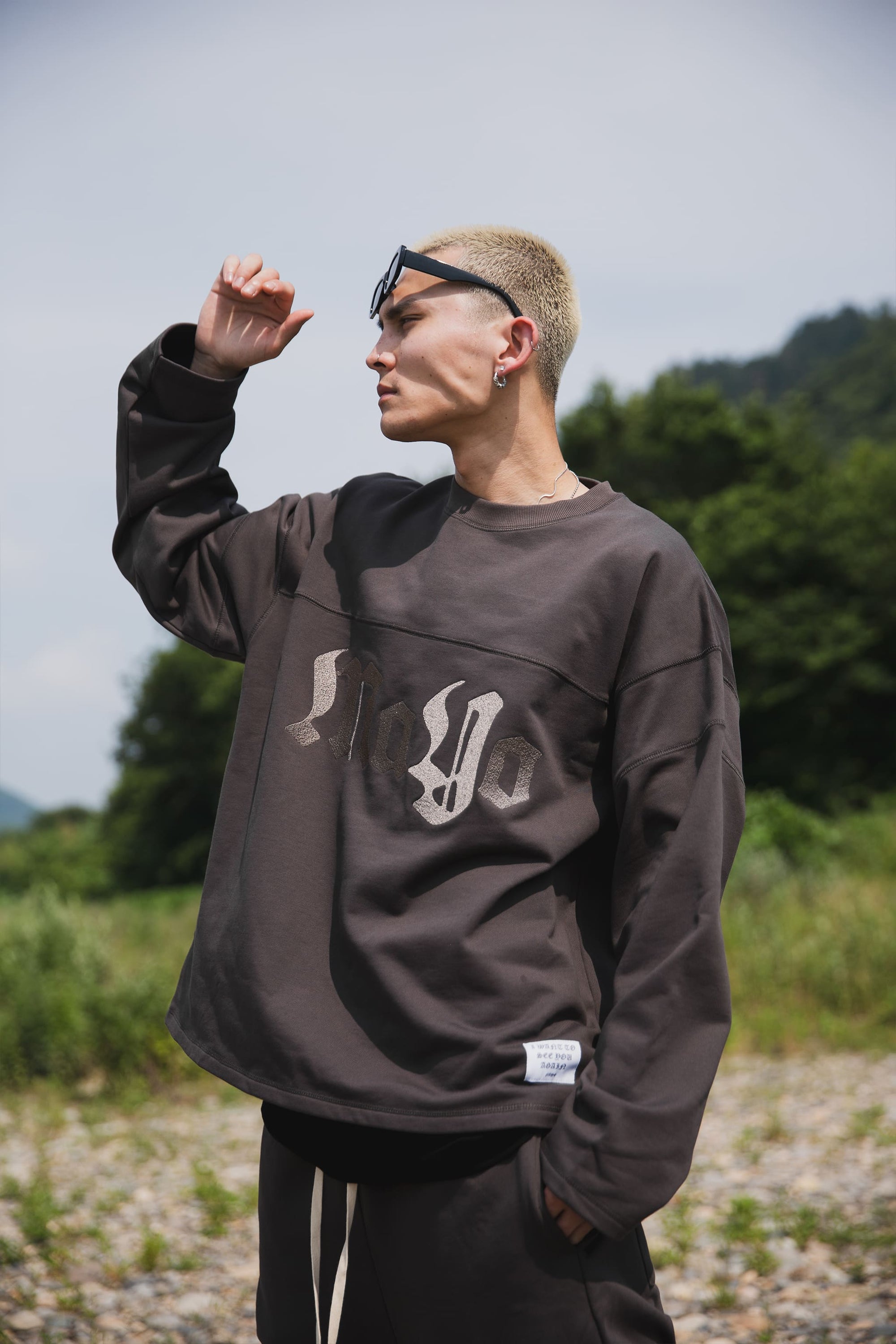 CROSS BONE EMBROIDERY CREW NECK SWEAT