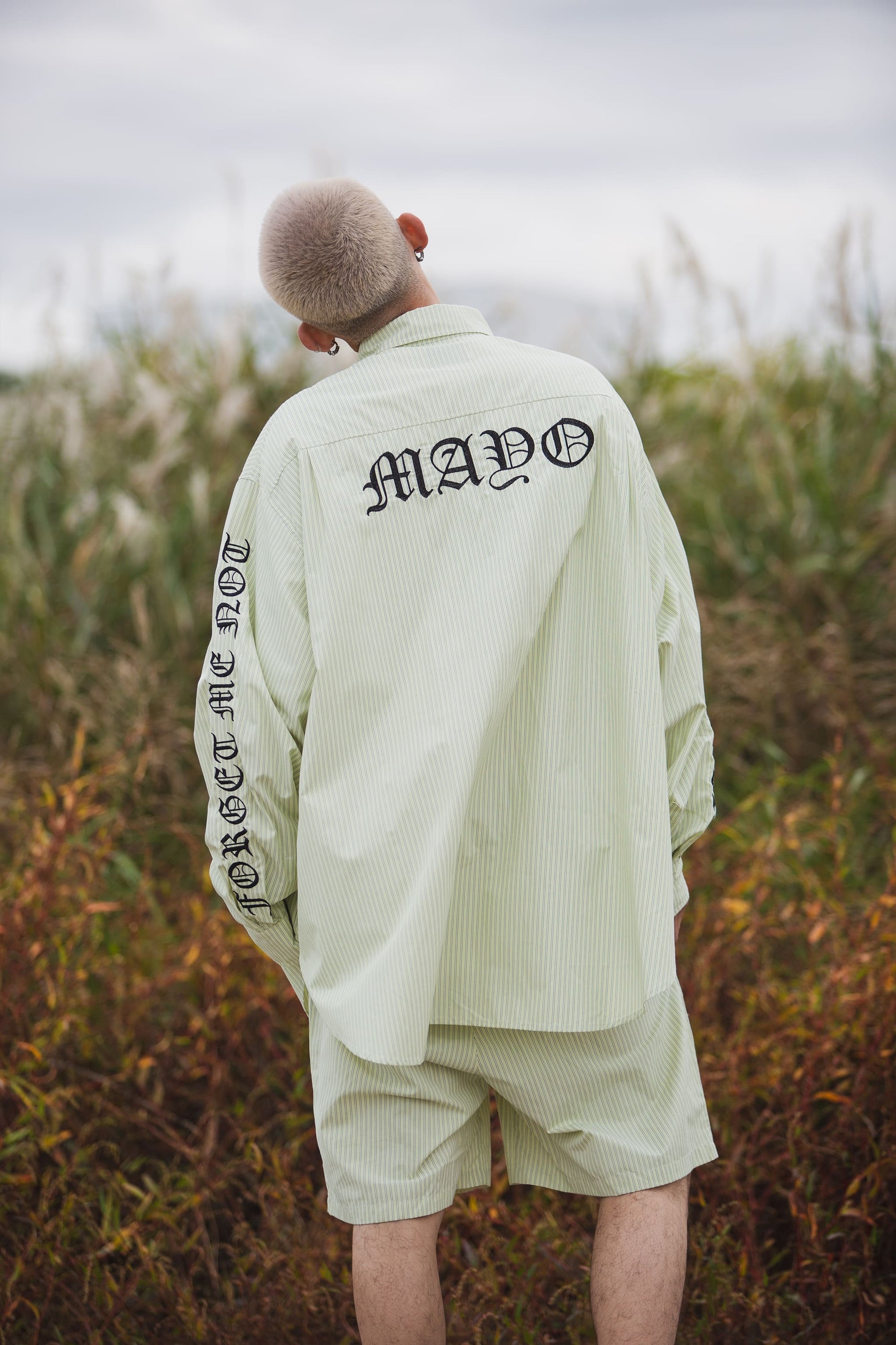 BACK LOGO EMBROIDERY STRIPE SHIRT