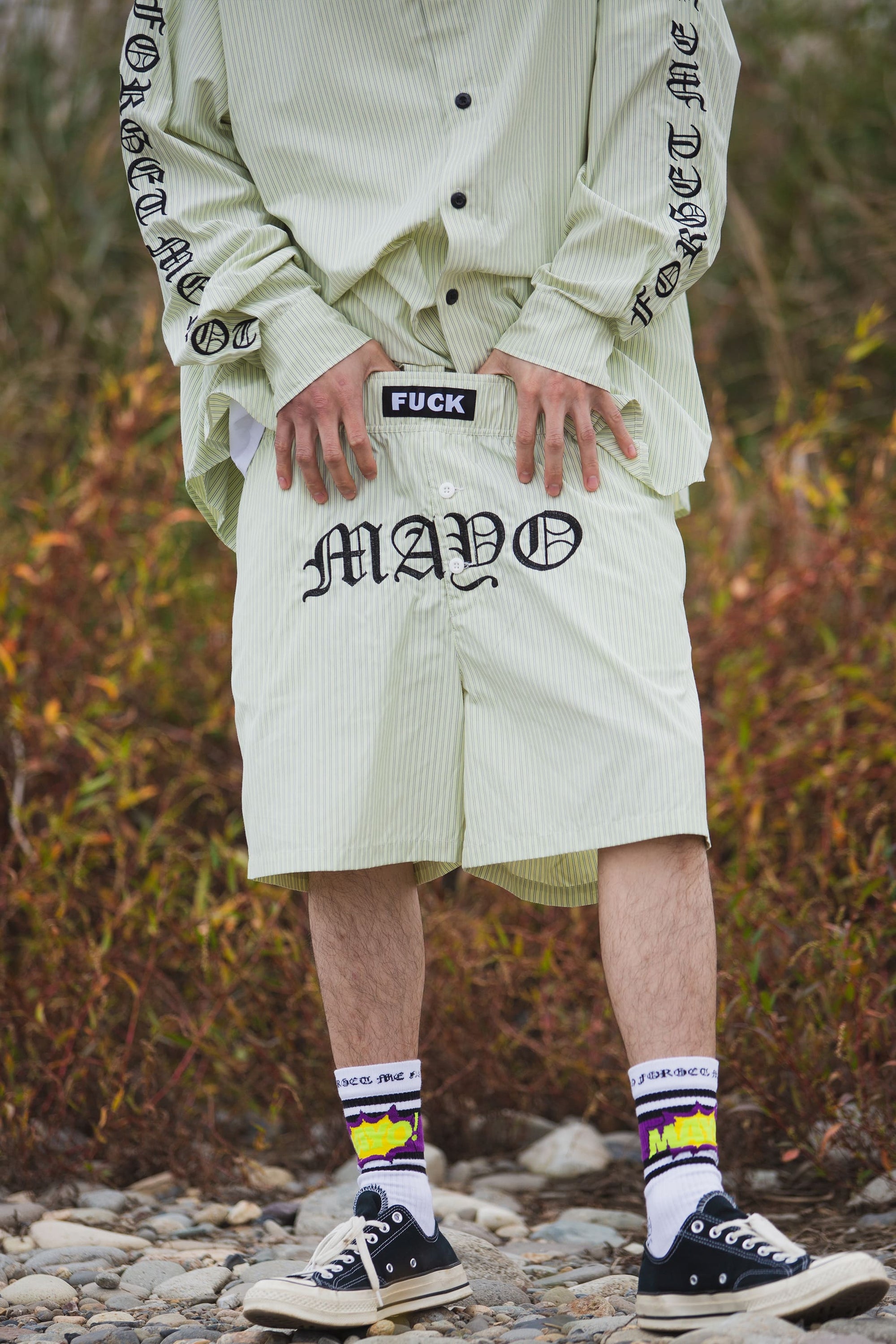 BACK LOGO EMBROIDERY STRIPE SHIRT