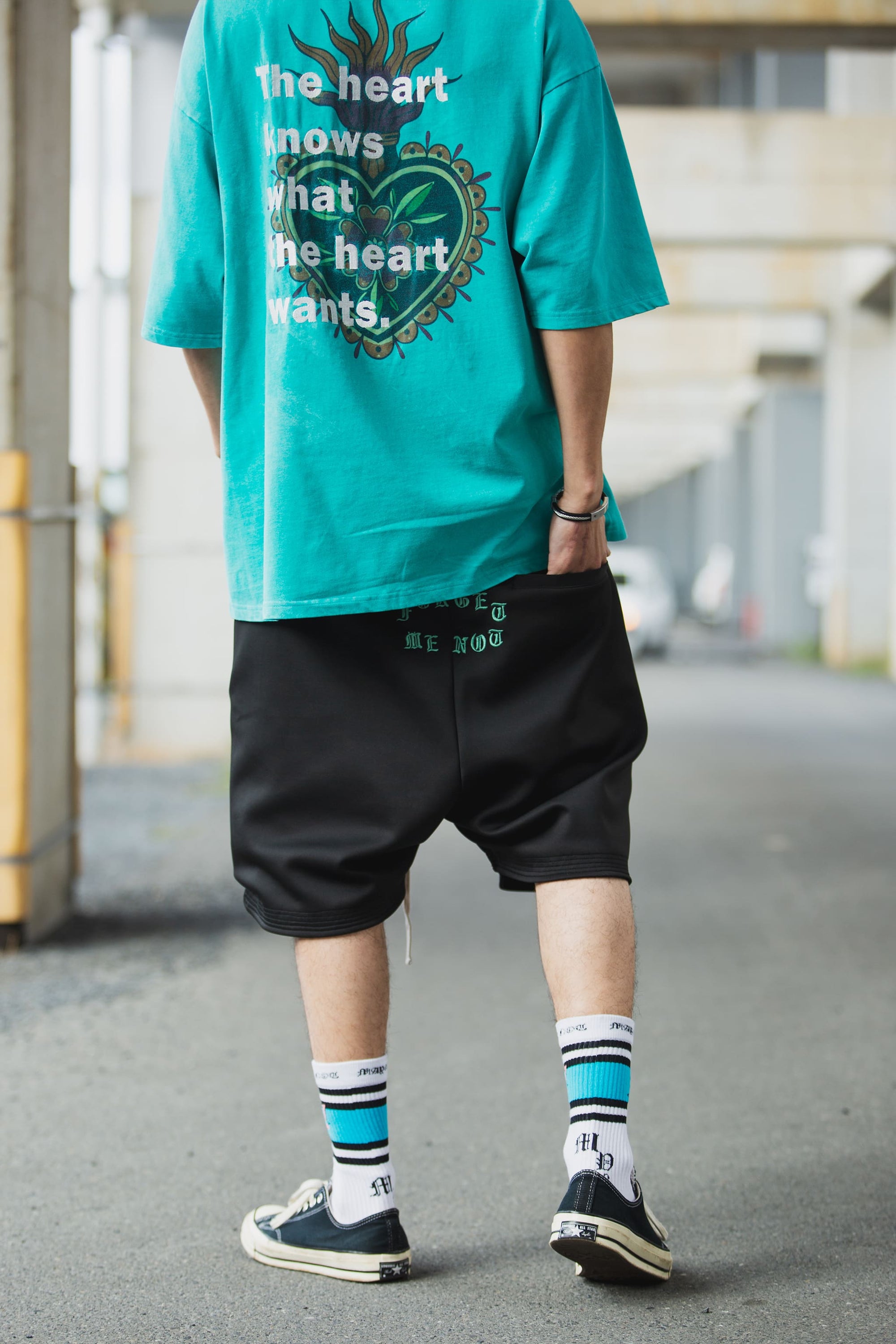 MARIA EMBROIDERY &amp; PRINT RHINE STONE SHORT SLEEVE TEE