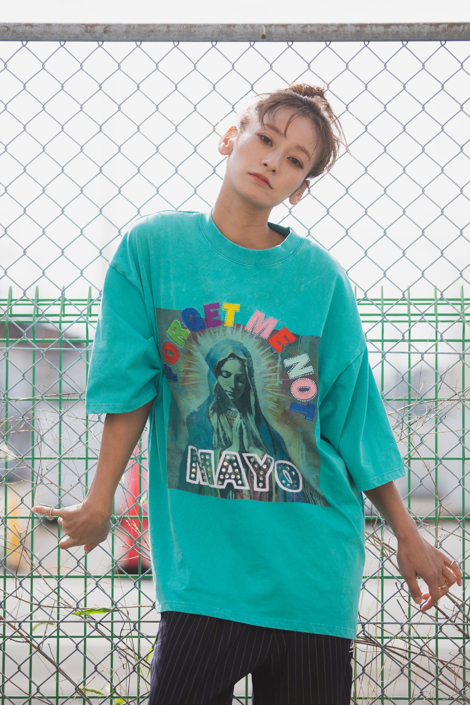 MARIA EMBROIDERY &amp; PRINT RHINE STONE SHORT SLEEVE TEE