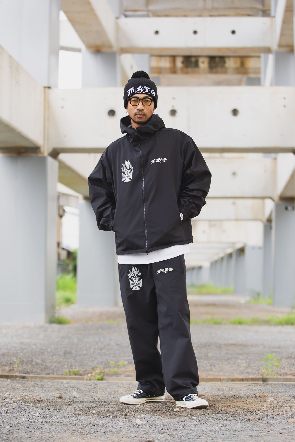 FIRE IRON CROSS EMBROIDERY NYLON PANTS