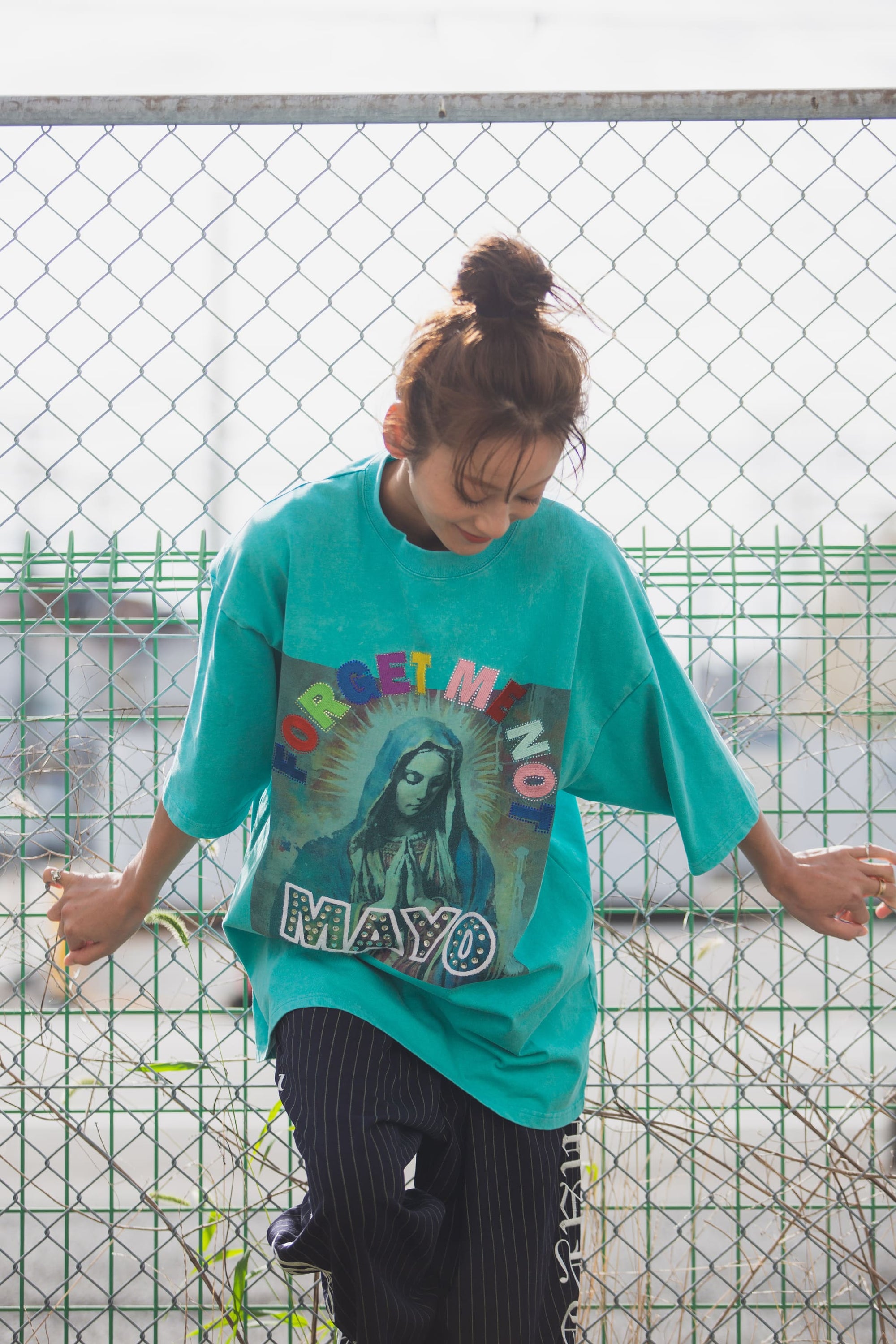 MARIA EMBROIDERY &amp; PRINT RHINE STONE SHORT SLEEVE TEE