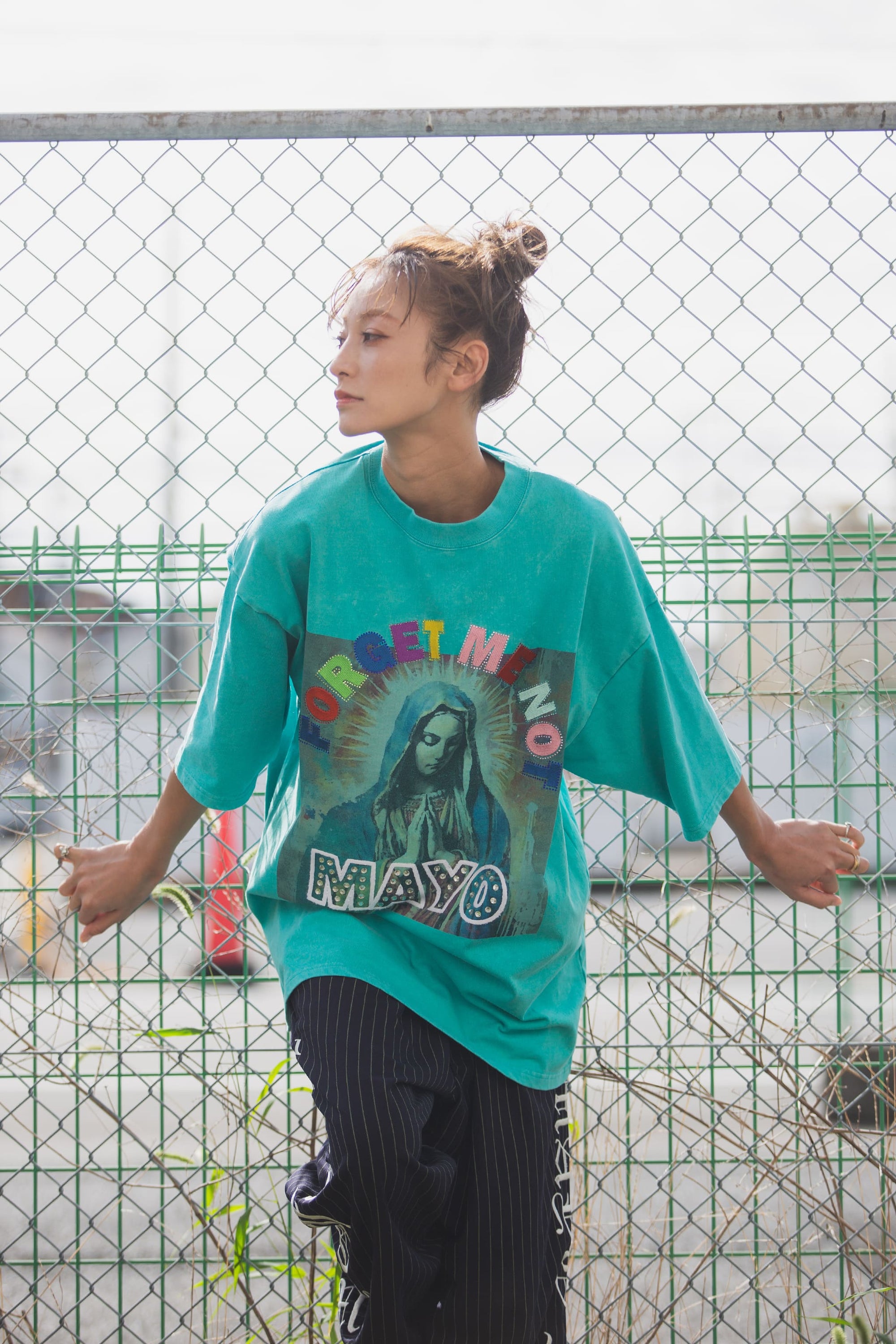 MARIA EMBROIDERY &amp; PRINT RHINE STONE SHORT SLEEVE TEE