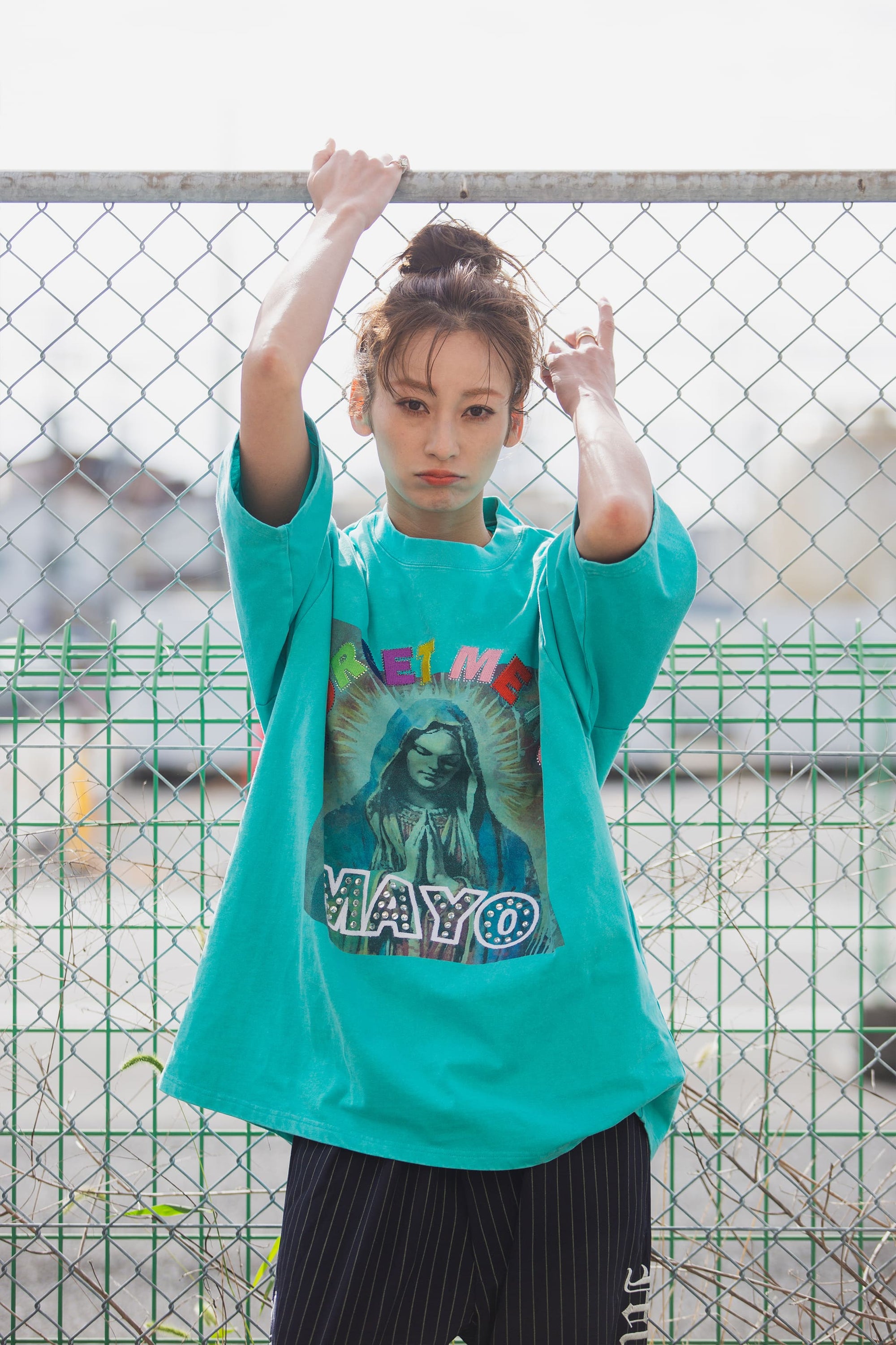 MARIA EMBROIDERY &amp; PRINT RHINE STONE SHORT SLEEVE TEE