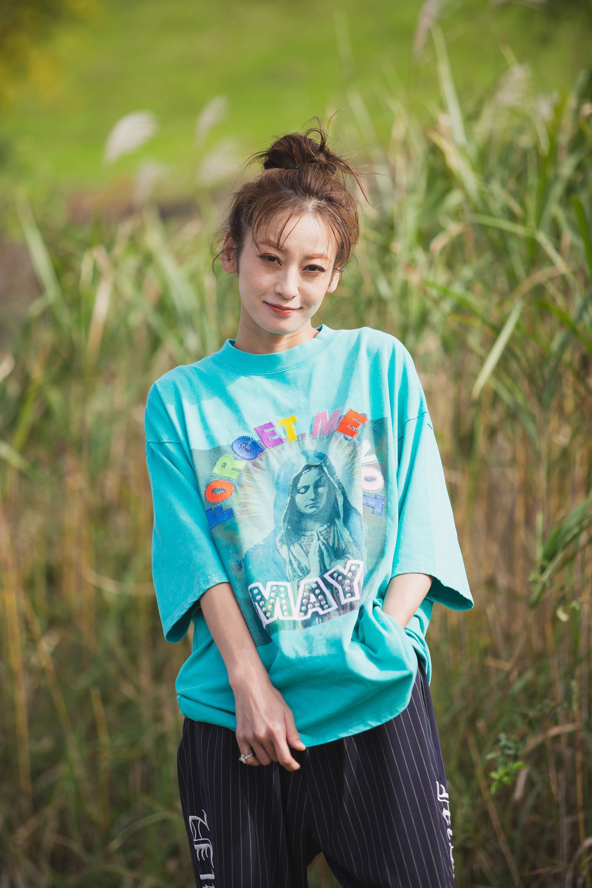 MARIA EMBROIDERY &amp; PRINT RHINE STONE SHORT SLEEVE TEE