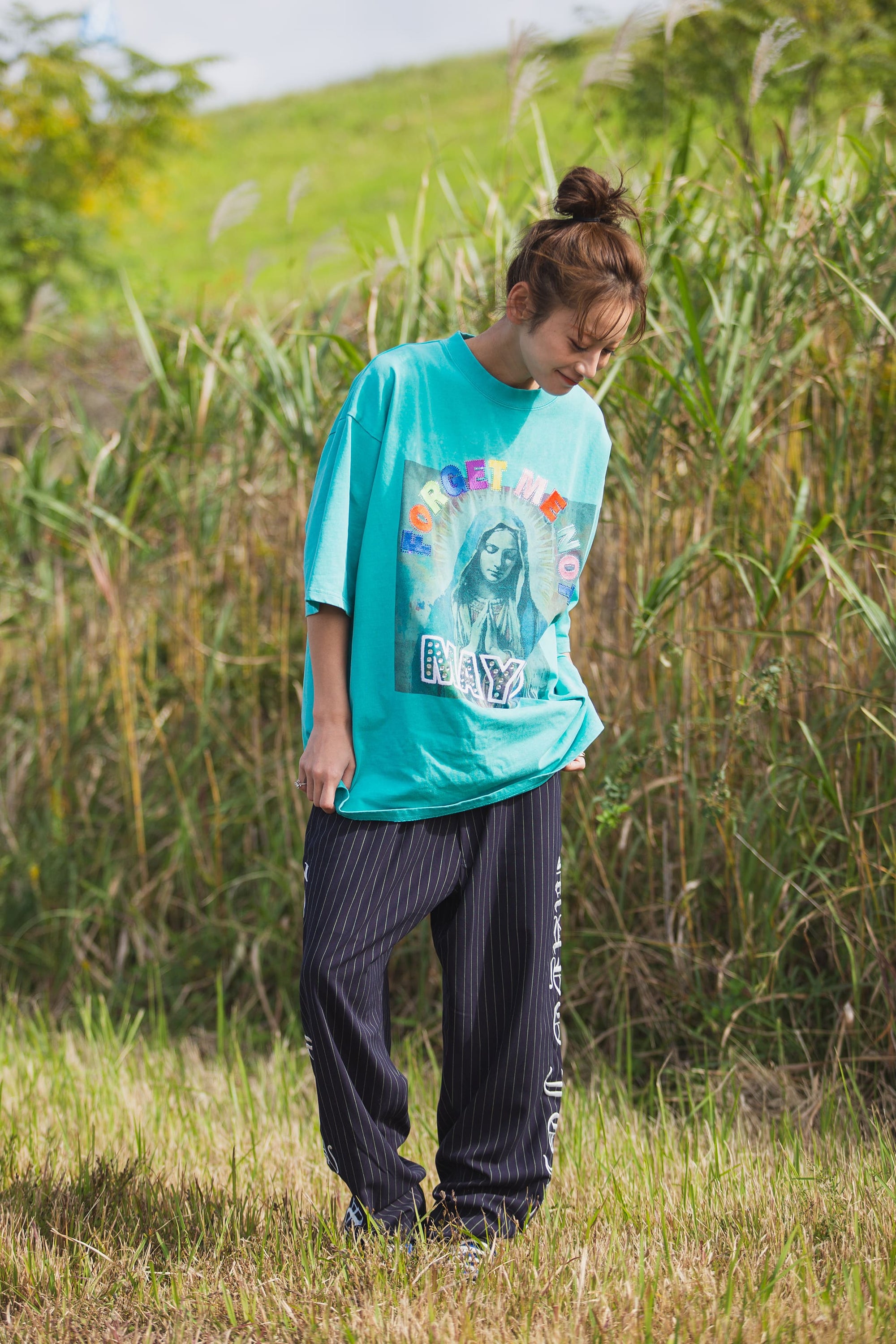 MARIA EMBROIDERY &amp; PRINT RHINE STONE SHORT SLEEVE TEE