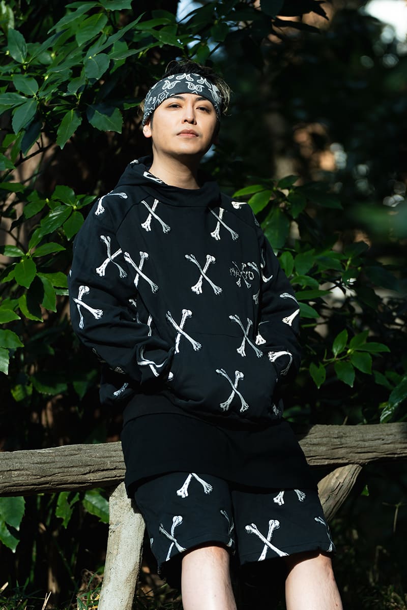 MAYO CROSS BONES Embroidery Hoodie - BLACK