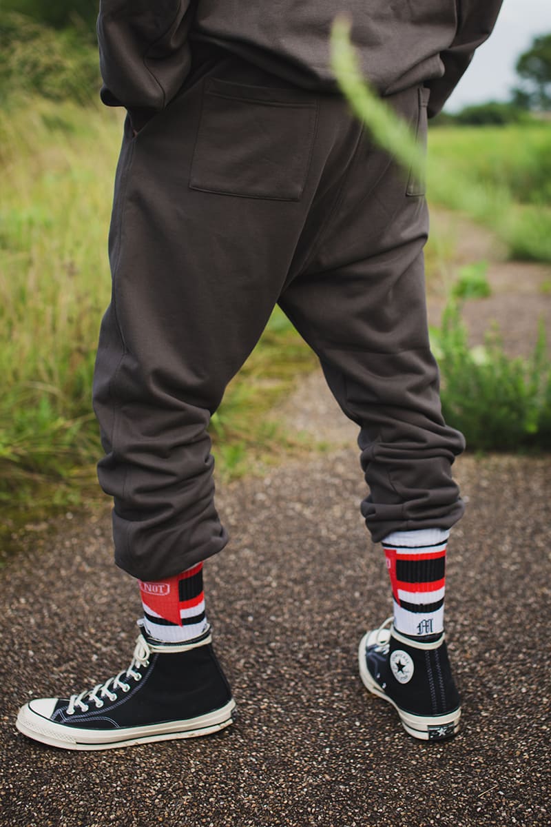 PLAIN EMBROIDERY SWEAT PANTS -  CHARCOAL