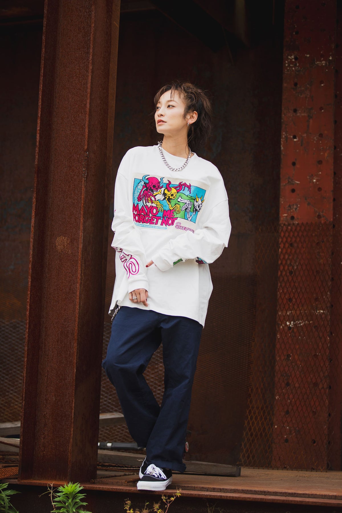 A SKELETON IN THE CLOSET EMBROIDERY LONG SLEEVE TEE