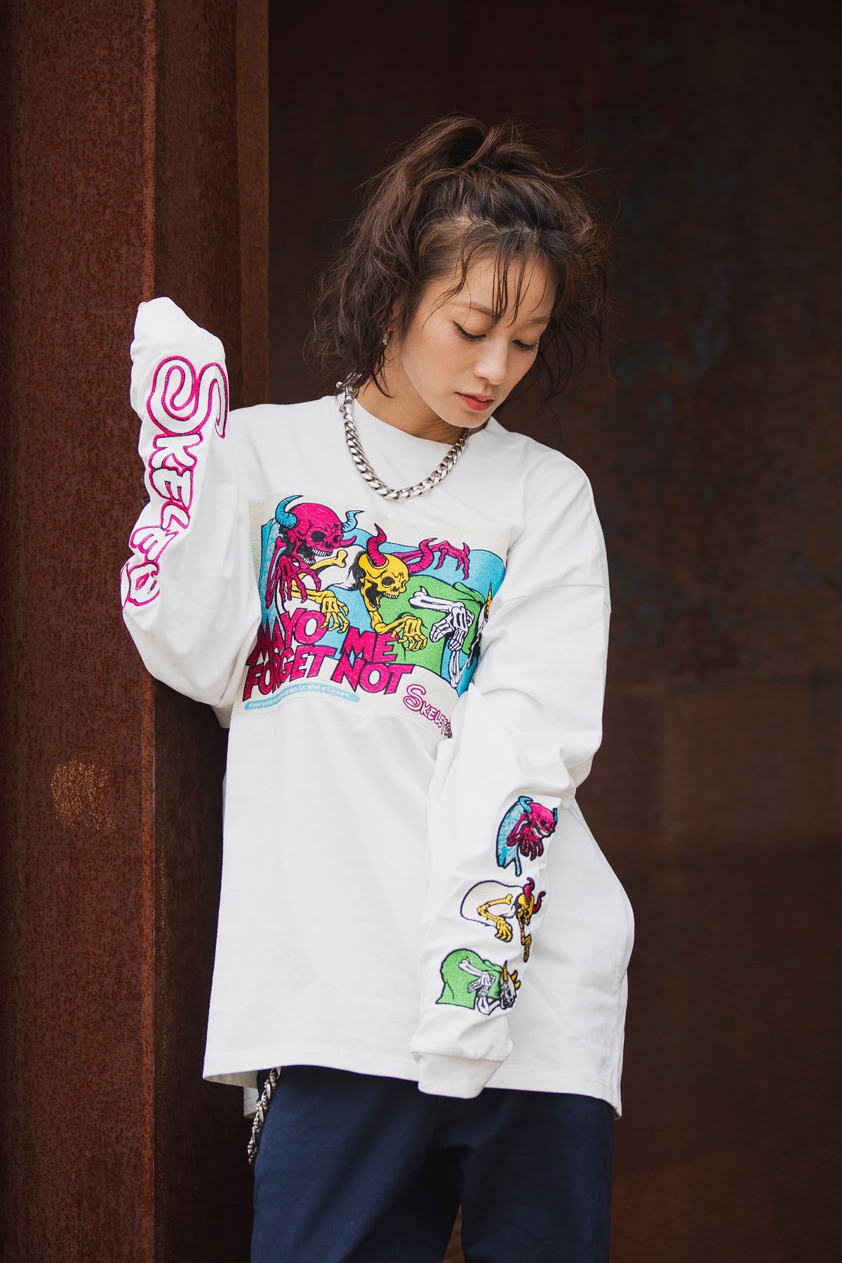 A SKELETON IN THE CLOSET EMBROIDERY LONG SLEEVE TEE