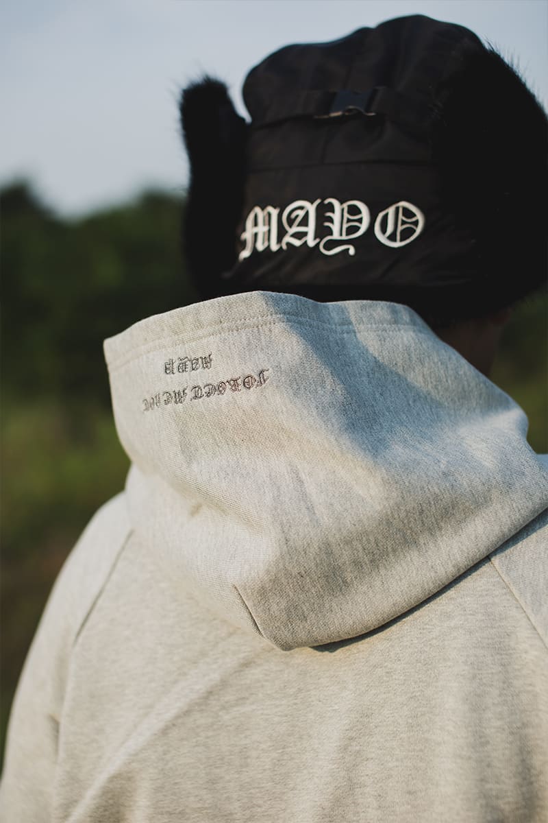 PLAIN EMBROIDERY HOODIE -  GRAY