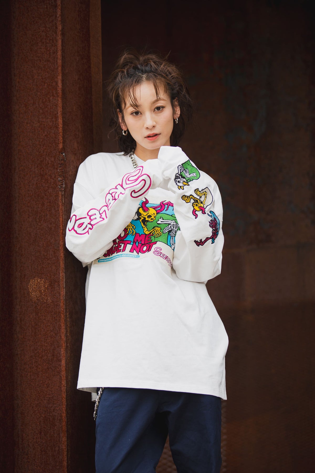 A SKELETON IN THE CLOSET EMBROIDERY LONG SLEEVE TEE