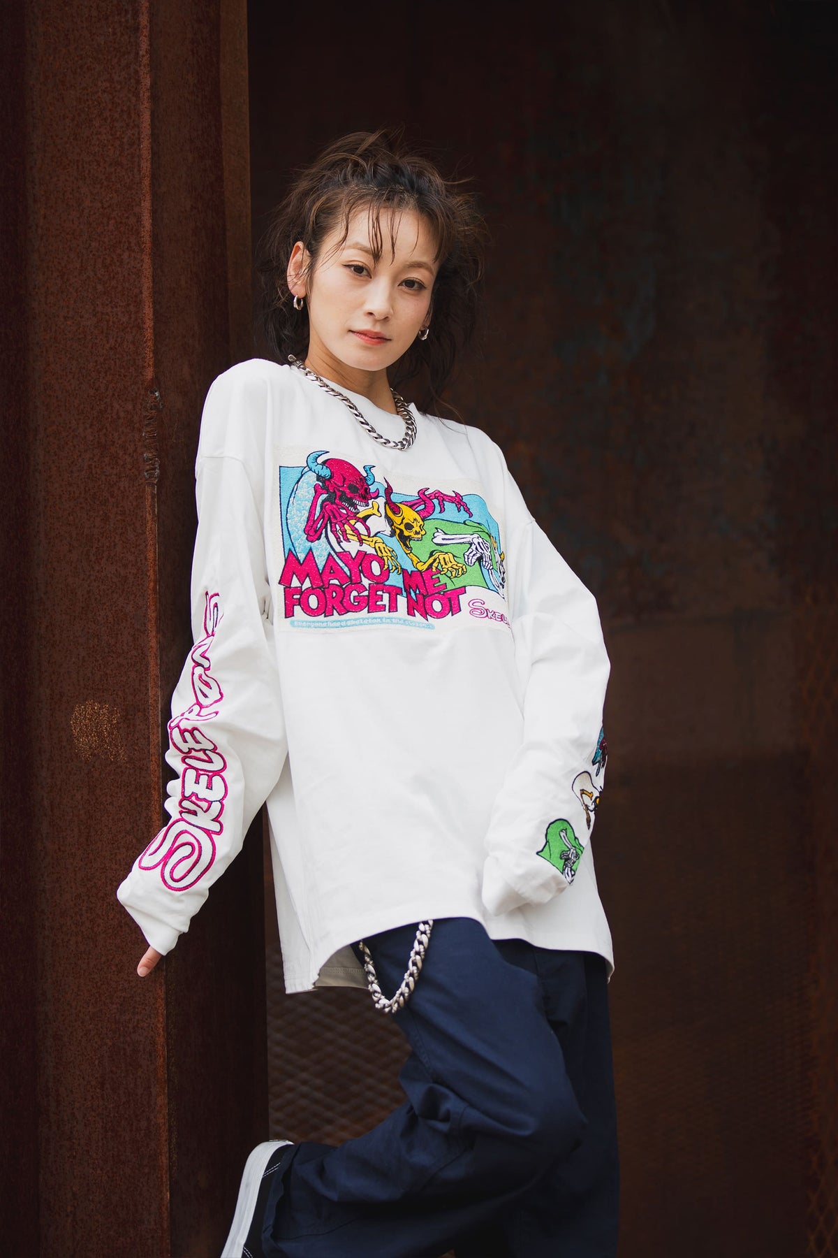 A SKELETON IN THE CLOSET EMBROIDERY LONG SLEEVE TEE