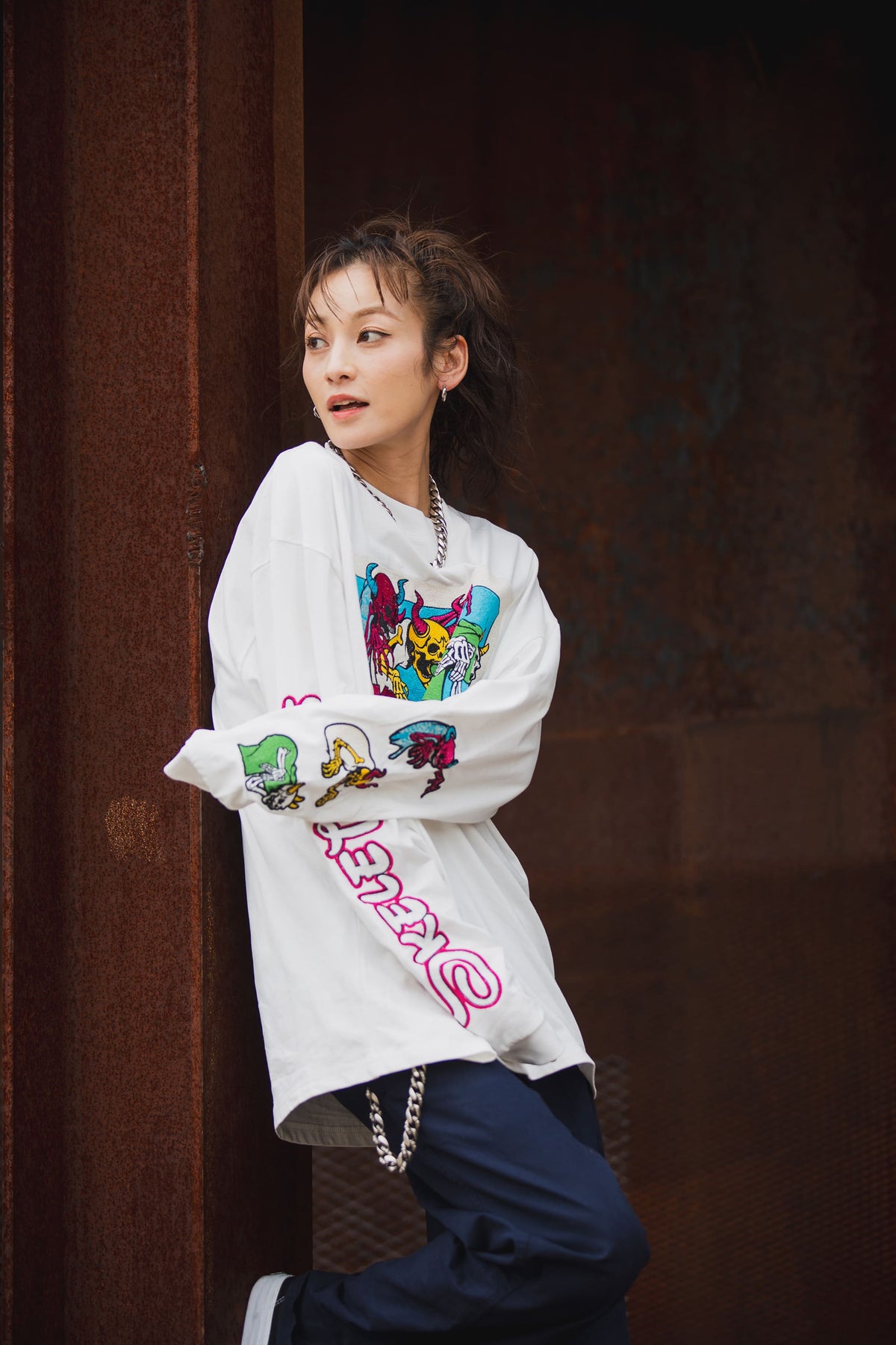 A SKELETON IN THE CLOSET EMBROIDERY LONG SLEEVE TEE