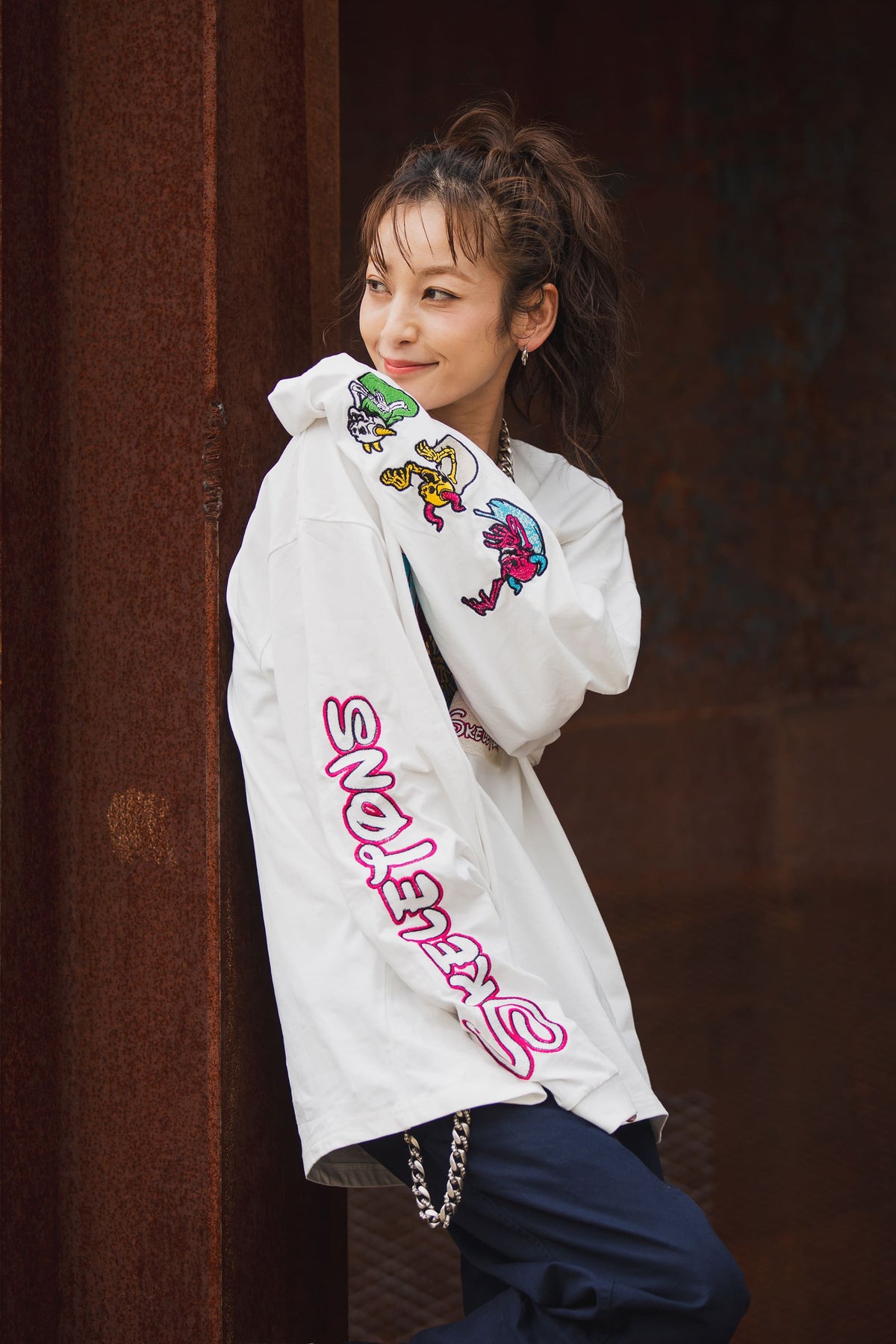 A SKELETON IN THE CLOSET EMBROIDERY LONG SLEEVE TEE