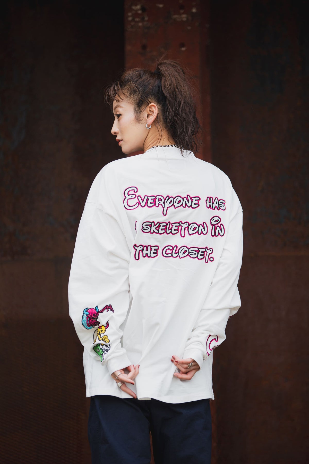 A SKELETON IN THE CLOSET EMBROIDERY LONG SLEEVE TEE