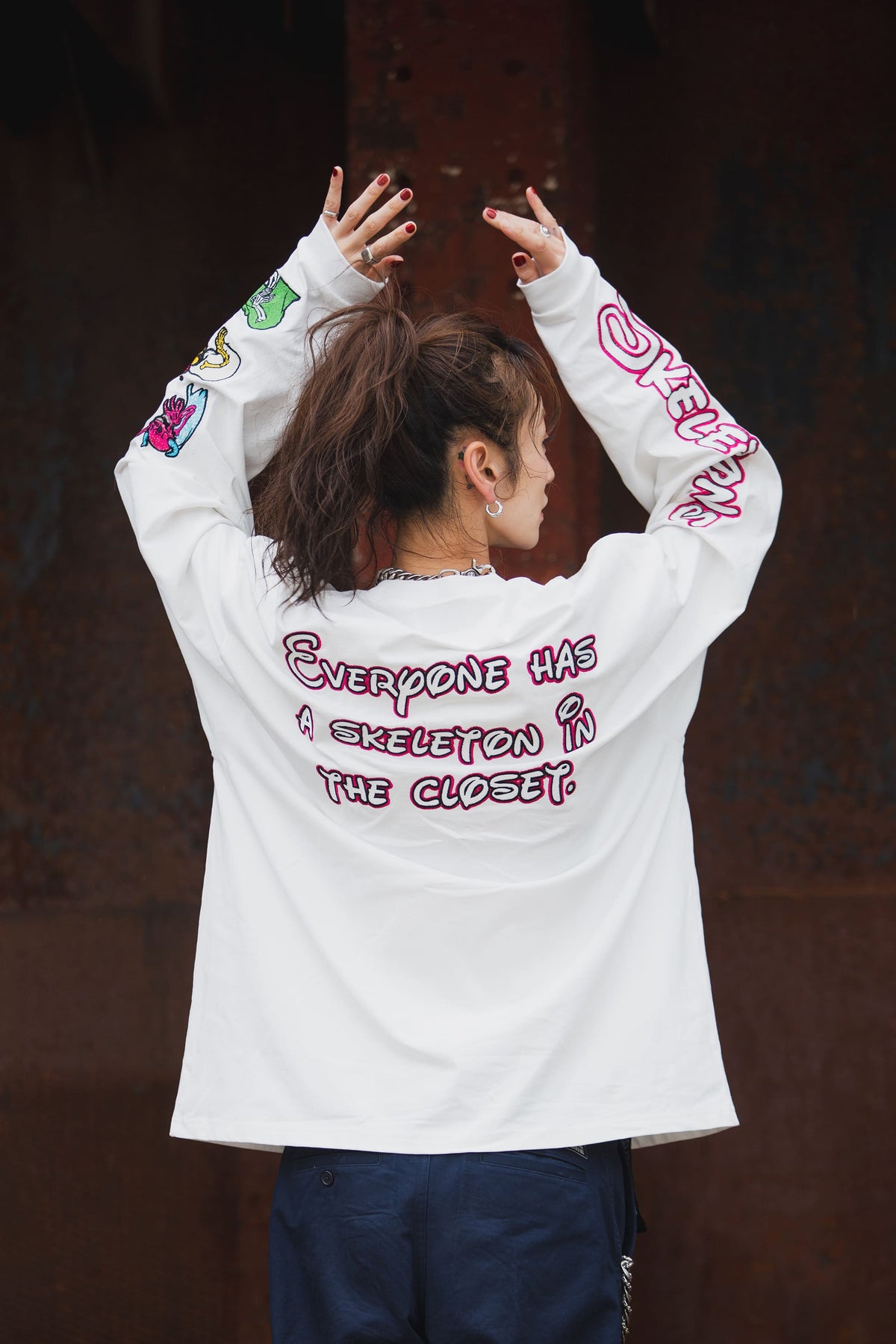 A SKELETON IN THE CLOSET EMBROIDERY LONG SLEEVE TEE