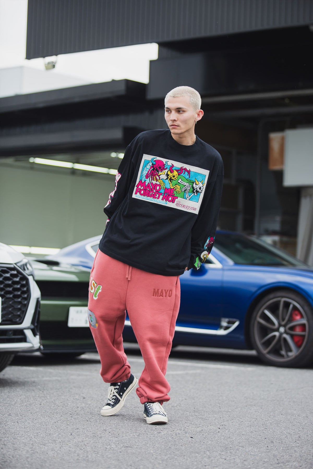 A SKELETON IN THE CLOSET EMBROIDERY LONG SLEEVE TEE