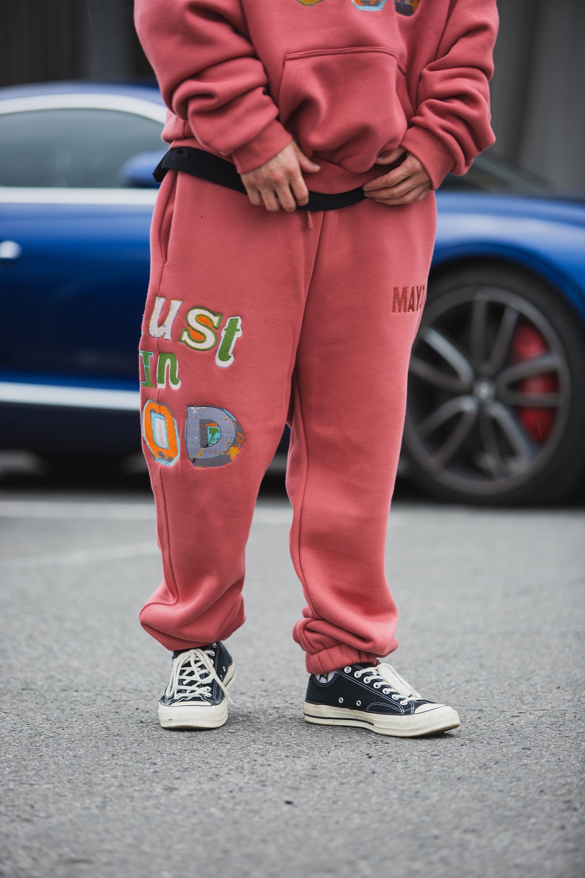 TRUST IN GOD EMBROIDERY SWEAT PANTS