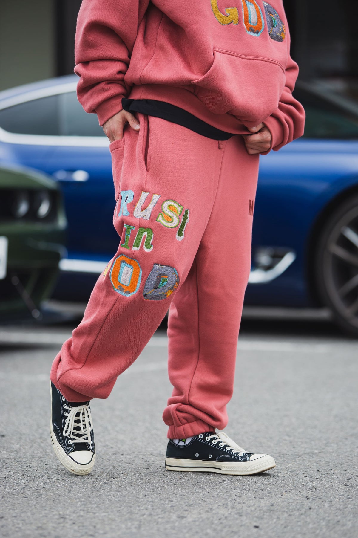 TRUST IN GOD EMBROIDERY SWEAT PANTS