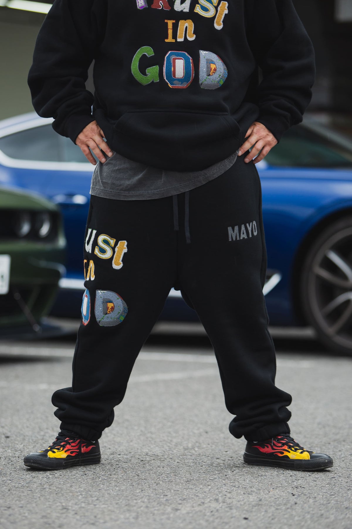 TRUST IN GOD EMBROIDERY HOODIE