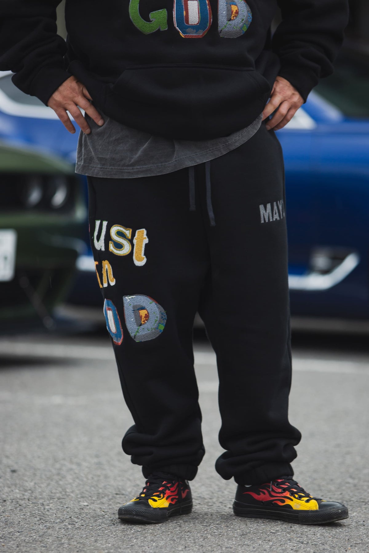 TRUST IN GOD EMBROIDERY SWEAT PANTS