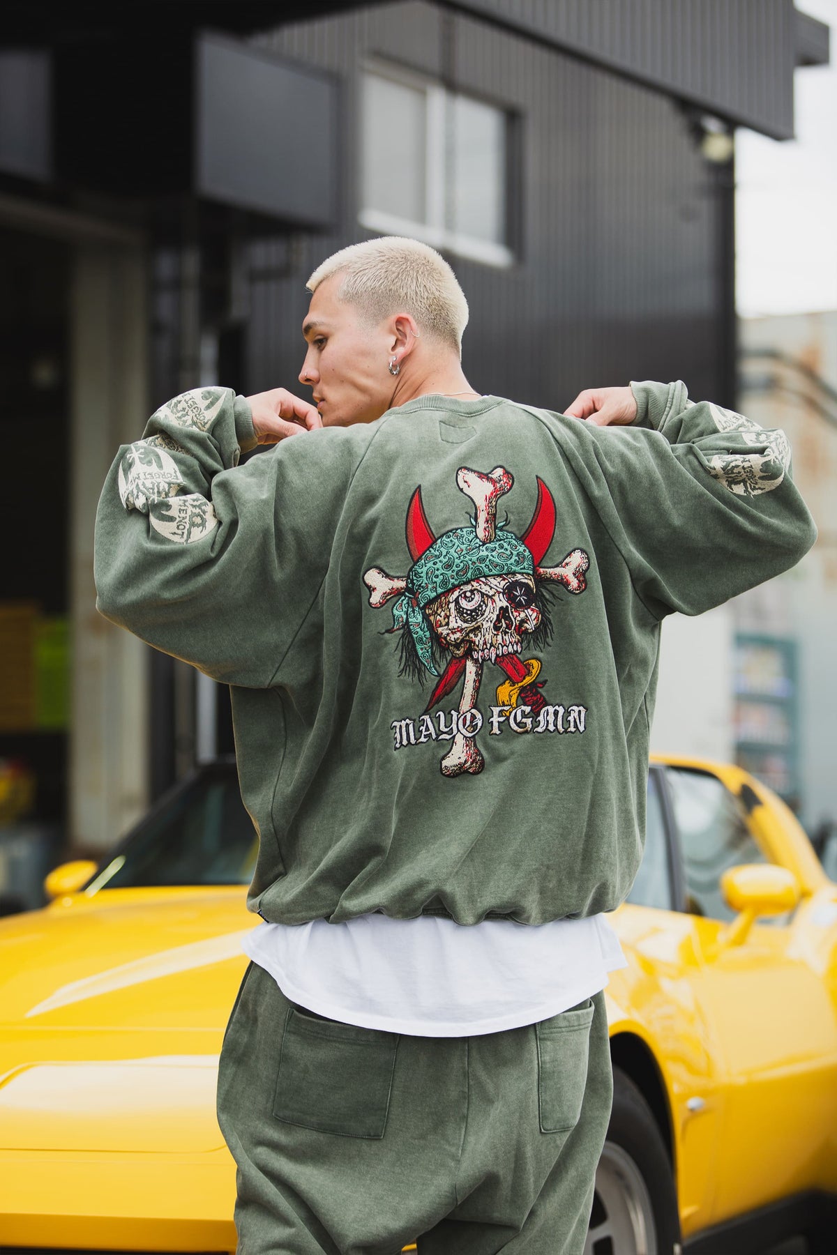 MAYO BANDANA SKULL EMBROIDERY CREW NECK SWEAT