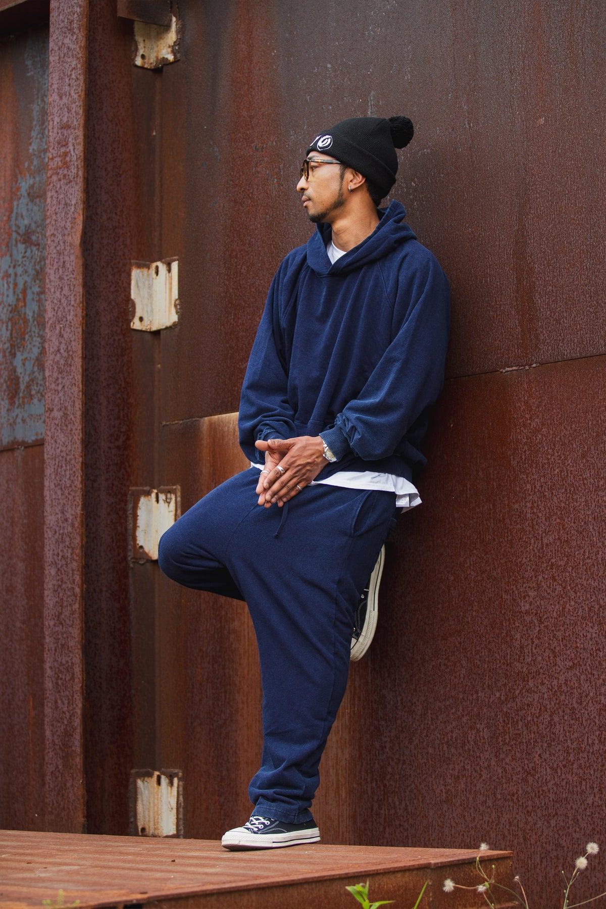 FADE PLAIN EMBROIDERY SWEAT PANTS