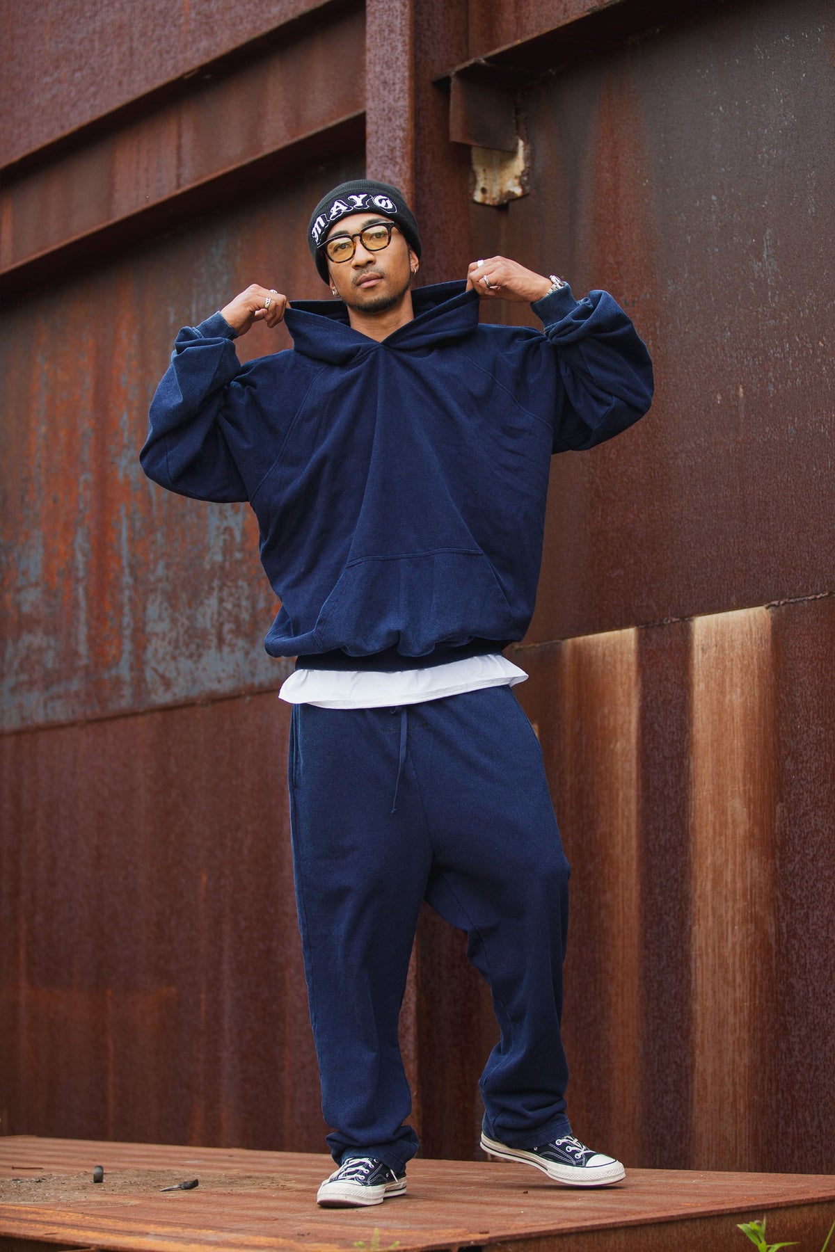 FADE PLAIN EMBROIDERY SWEAT PANTS