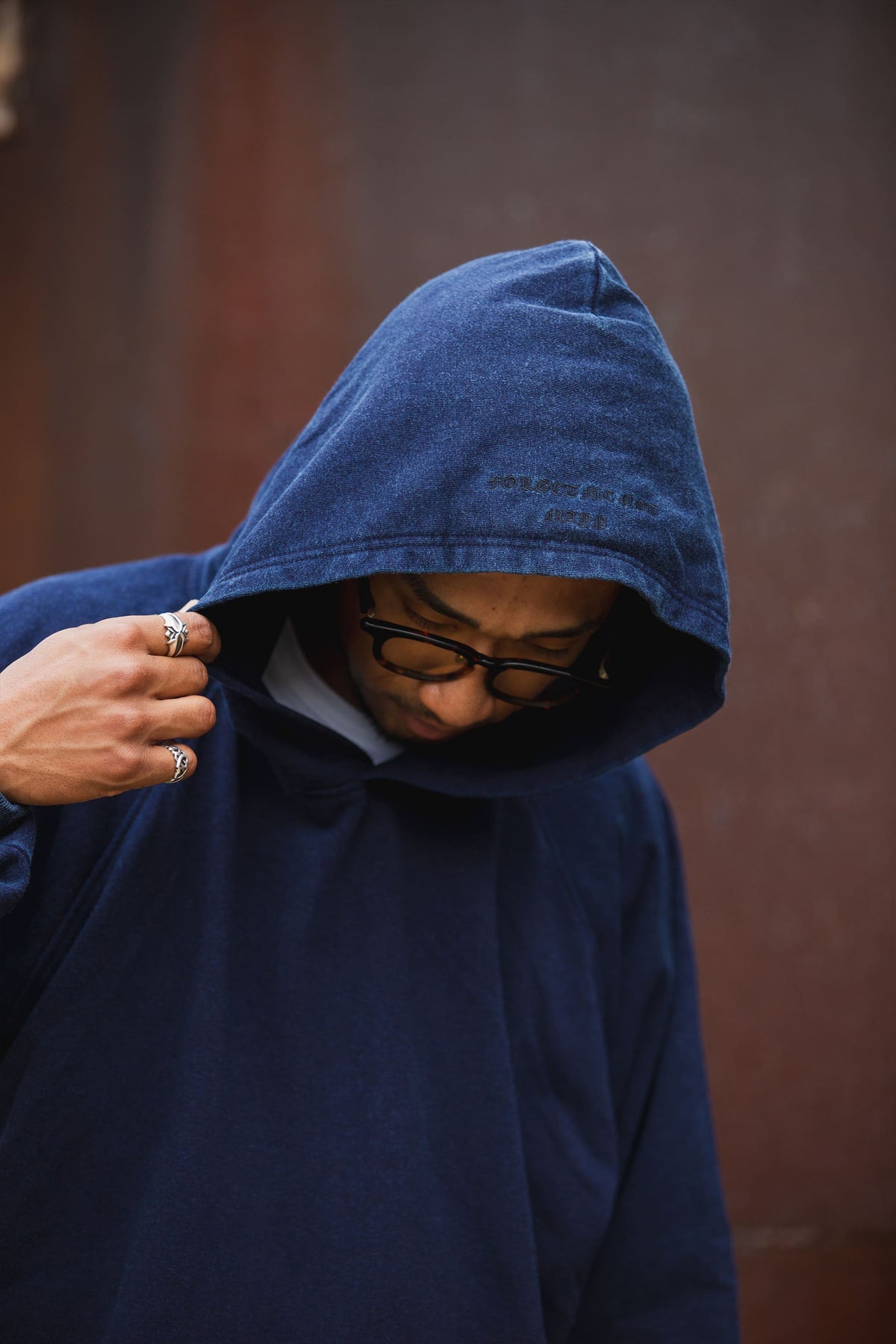 FADE PLAIN EMBROIDERY HOODIE