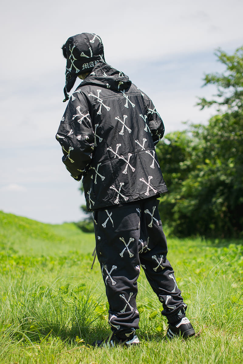 MAYO CROSS BONES EMBROIDERY NYLON MOUNTAIN PARKA - BLACK