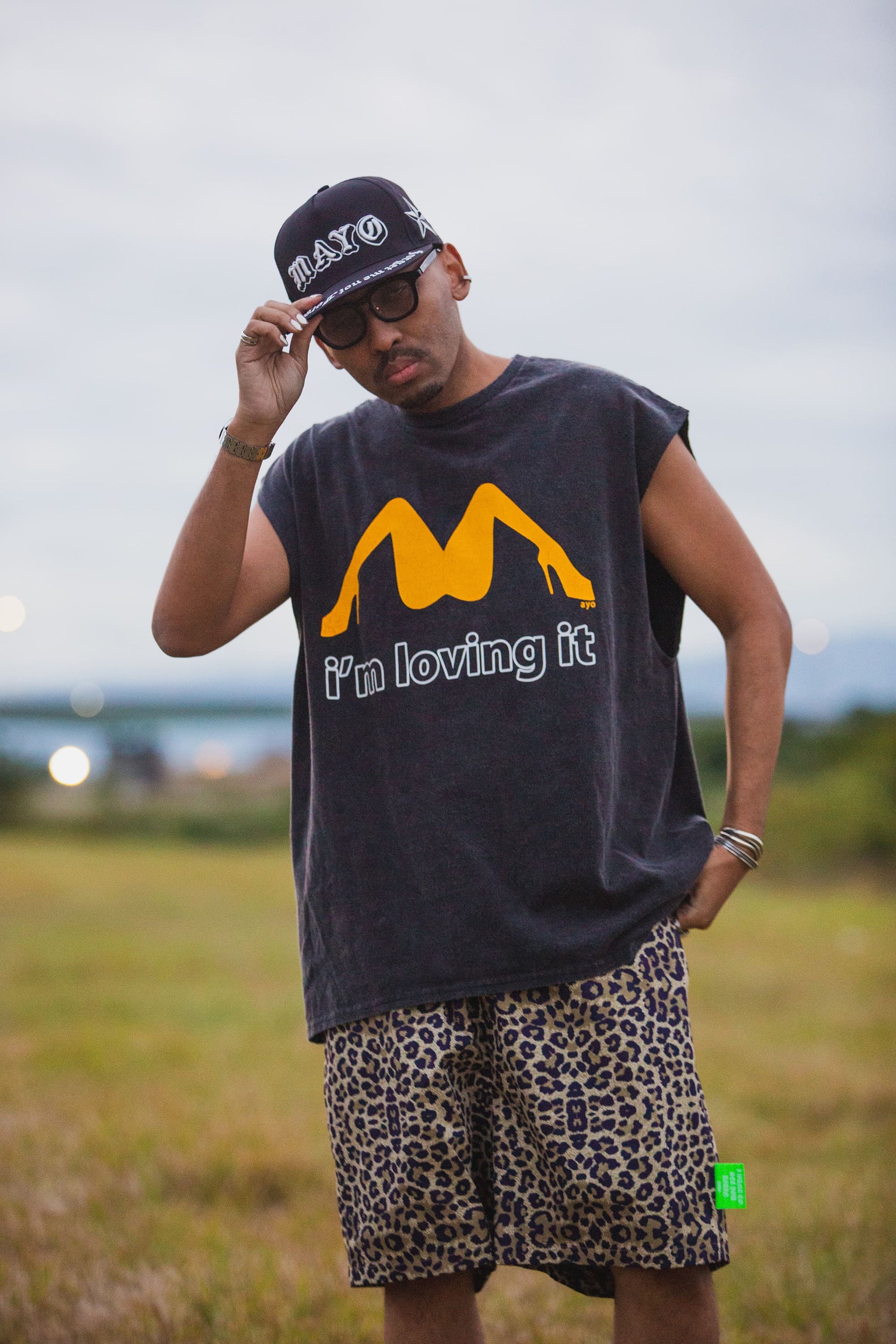 I'M LOVING IT PRINT SHORT SLEEVELESS TEE