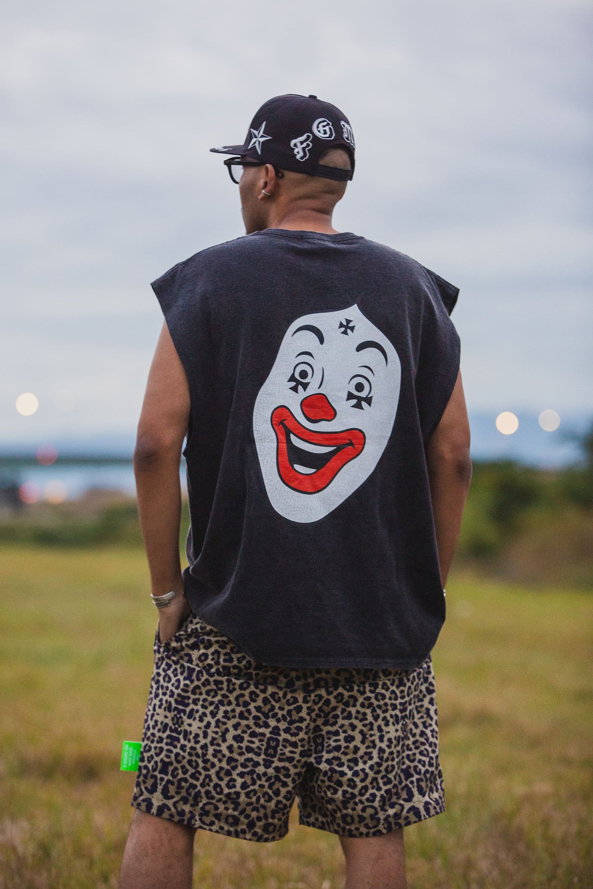I'M LOVING IT PRINT SHORT SLEEVELESS TEE