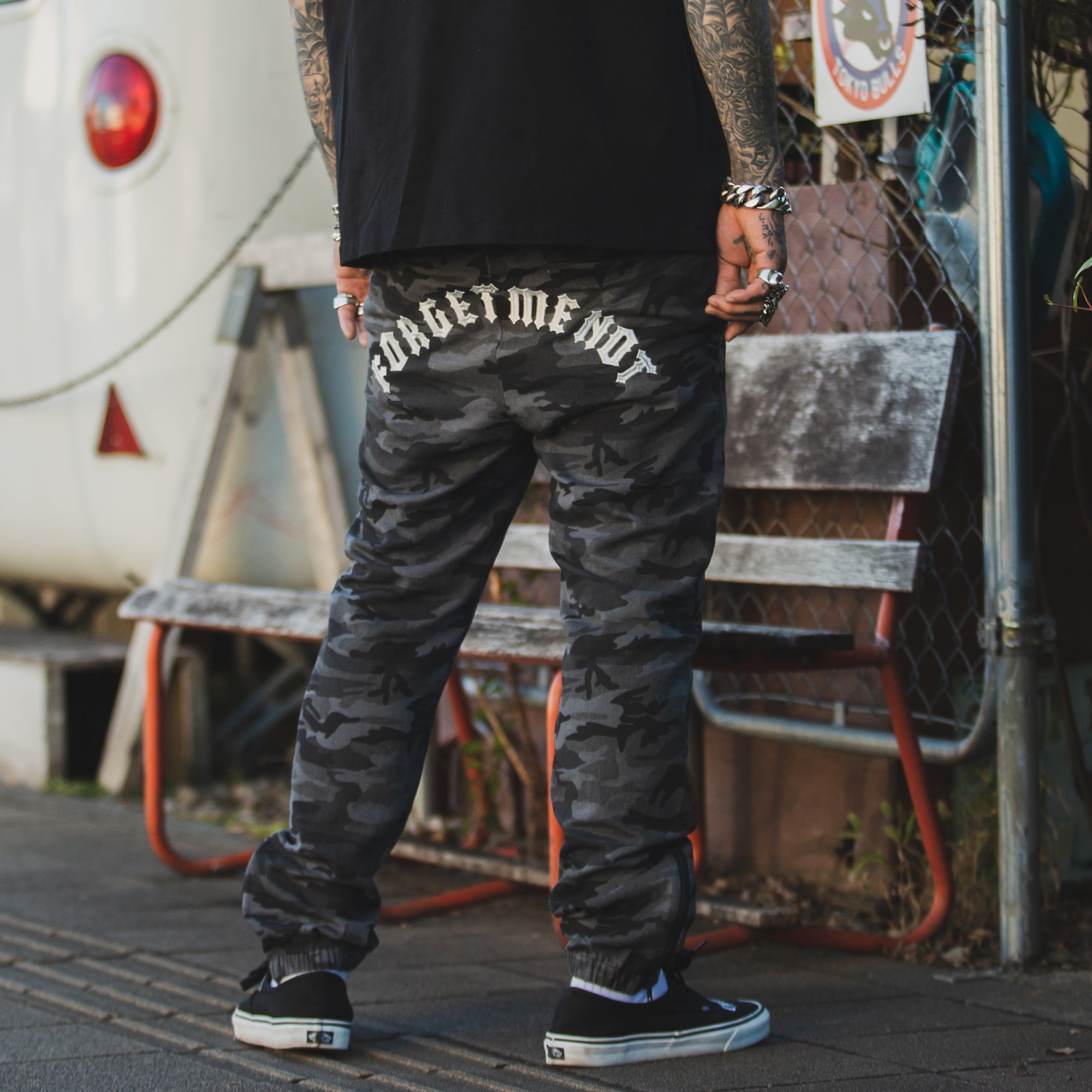 Forget me not Camo embroidery Lounge pants - BLACK