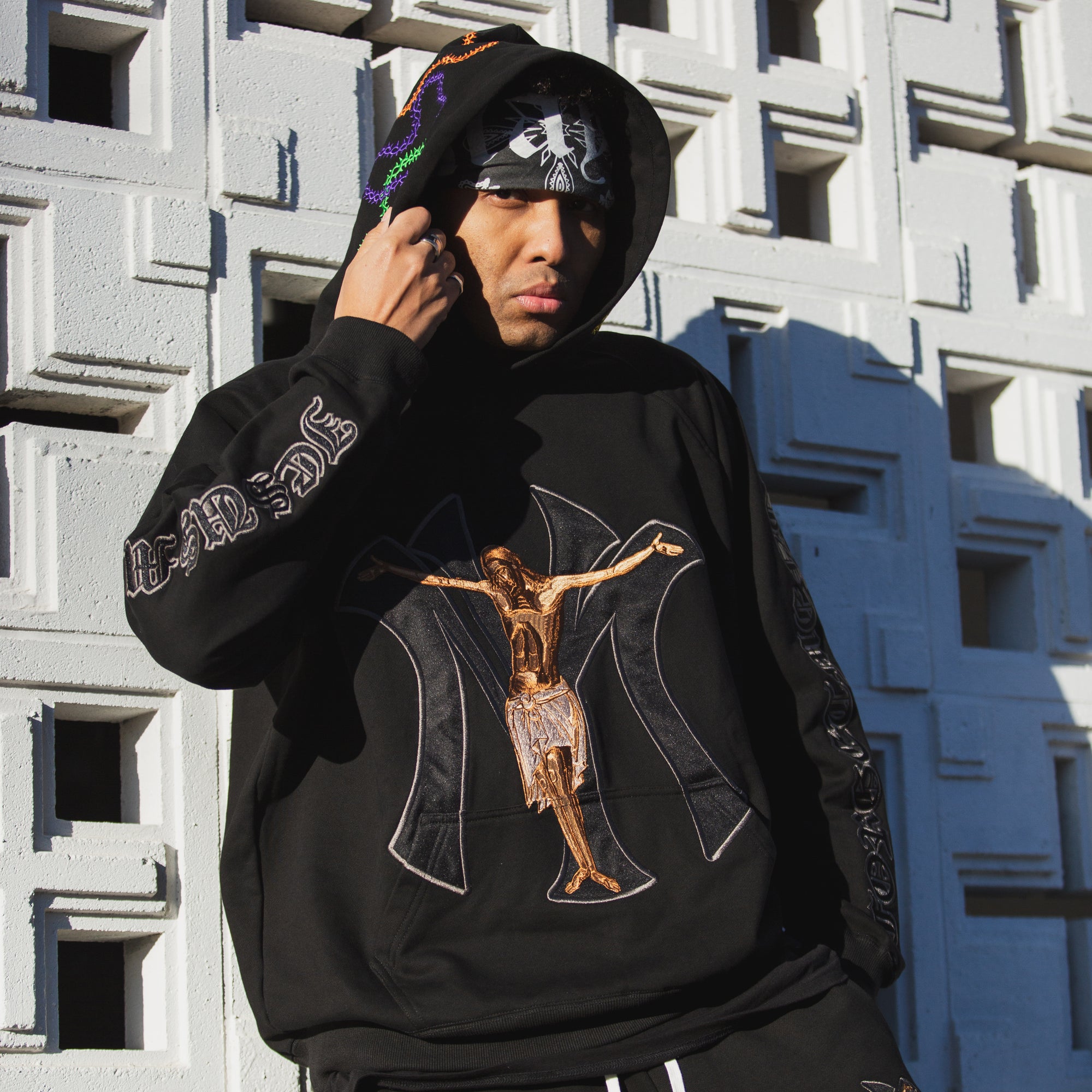 MAYO JESUS Embroidery Hoodie - BLACK