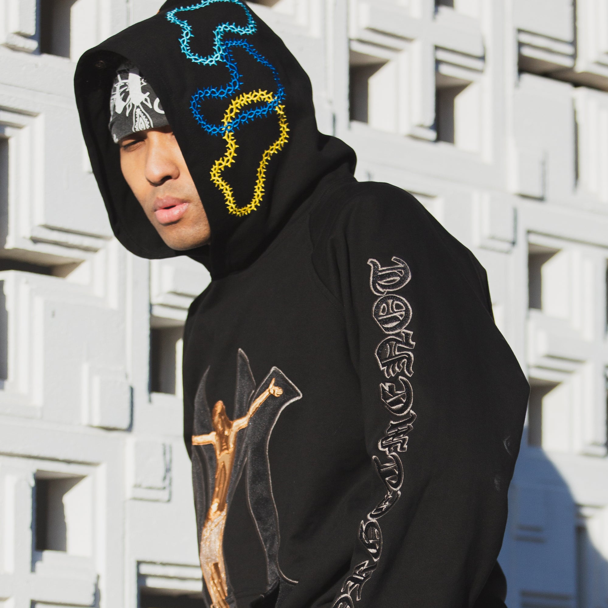 MAYO JESUS Embroidery Hoodie - BLACK