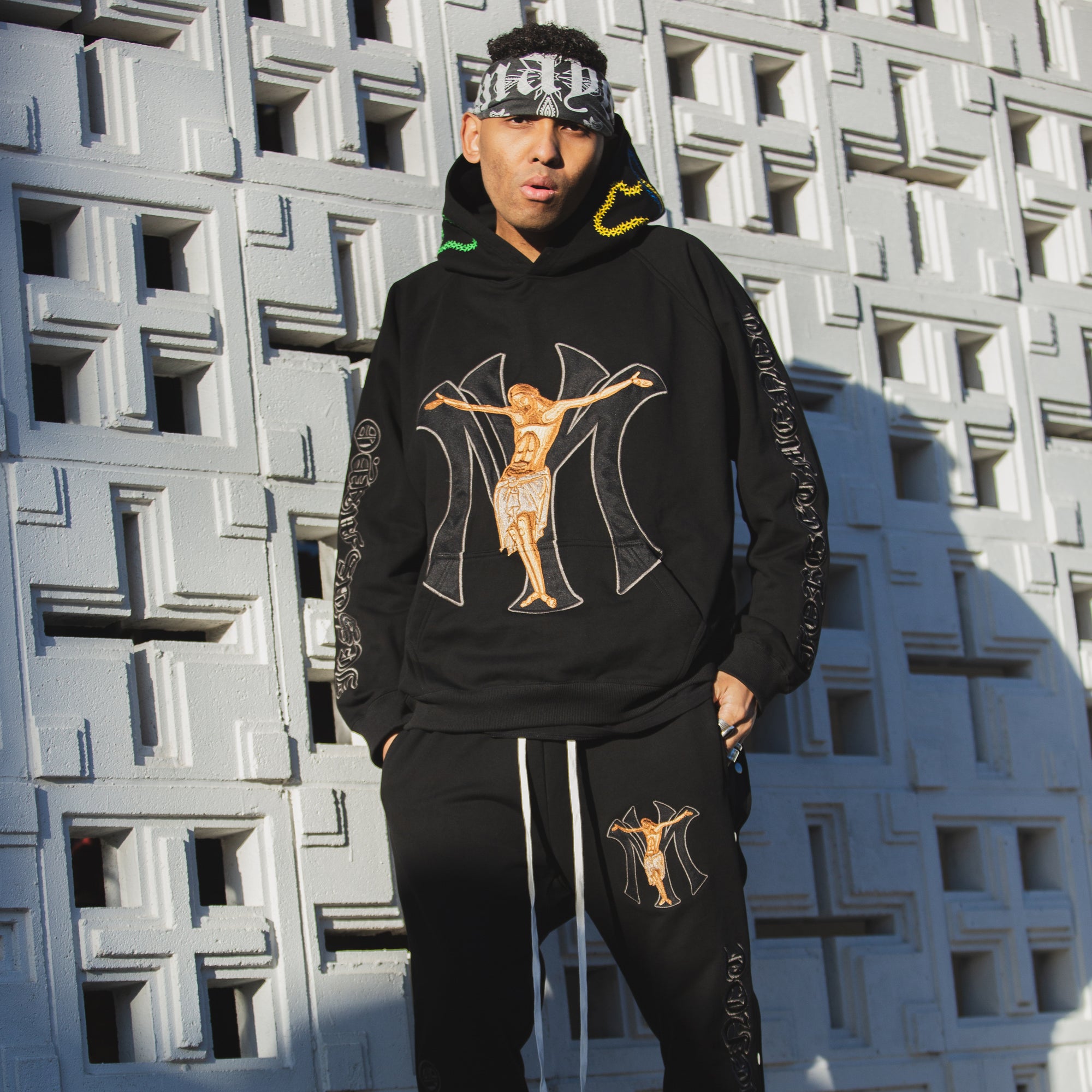 MAYO JESUS Embroidery Hoodie - BLACK