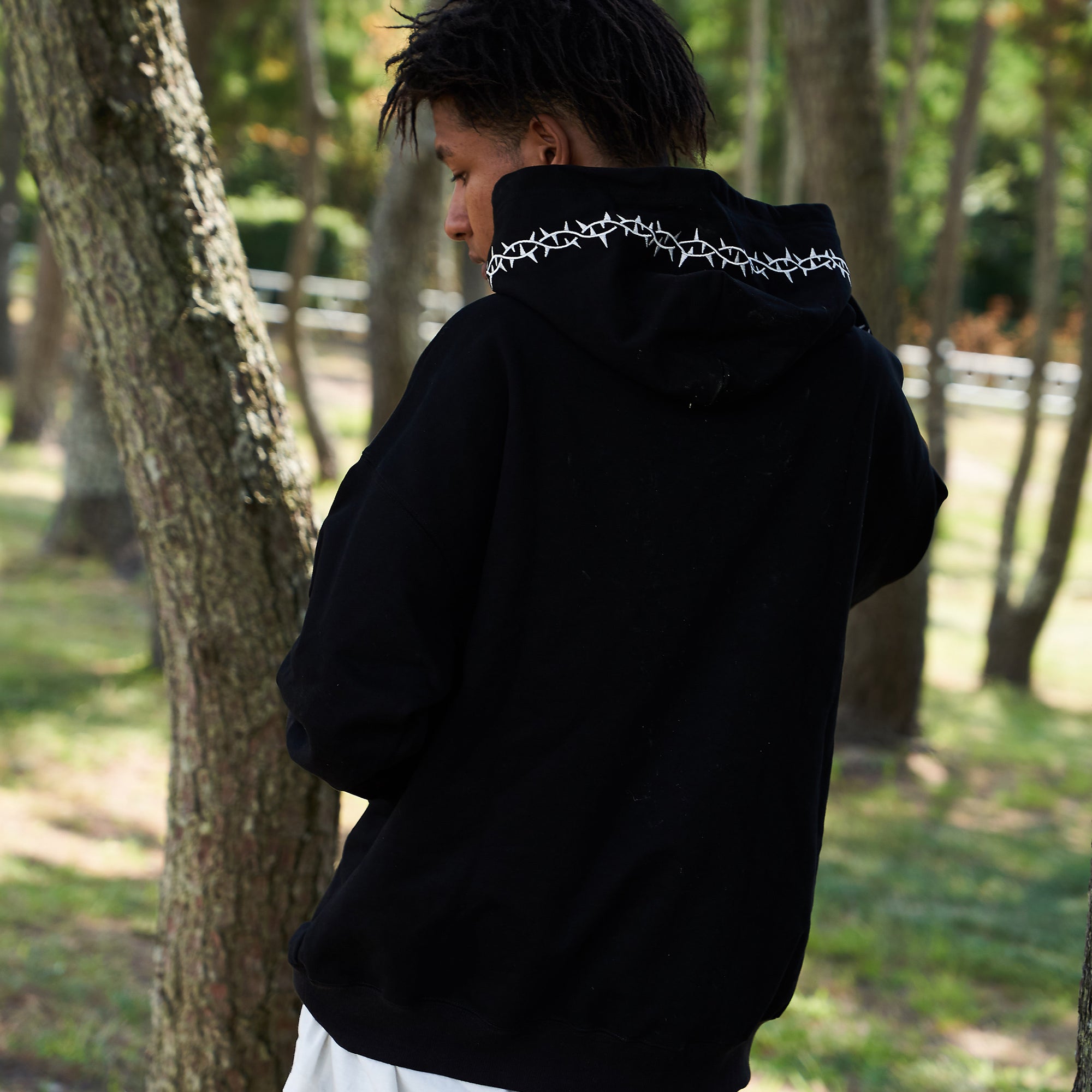 Forget me not embroidery HOODIE - BLACK